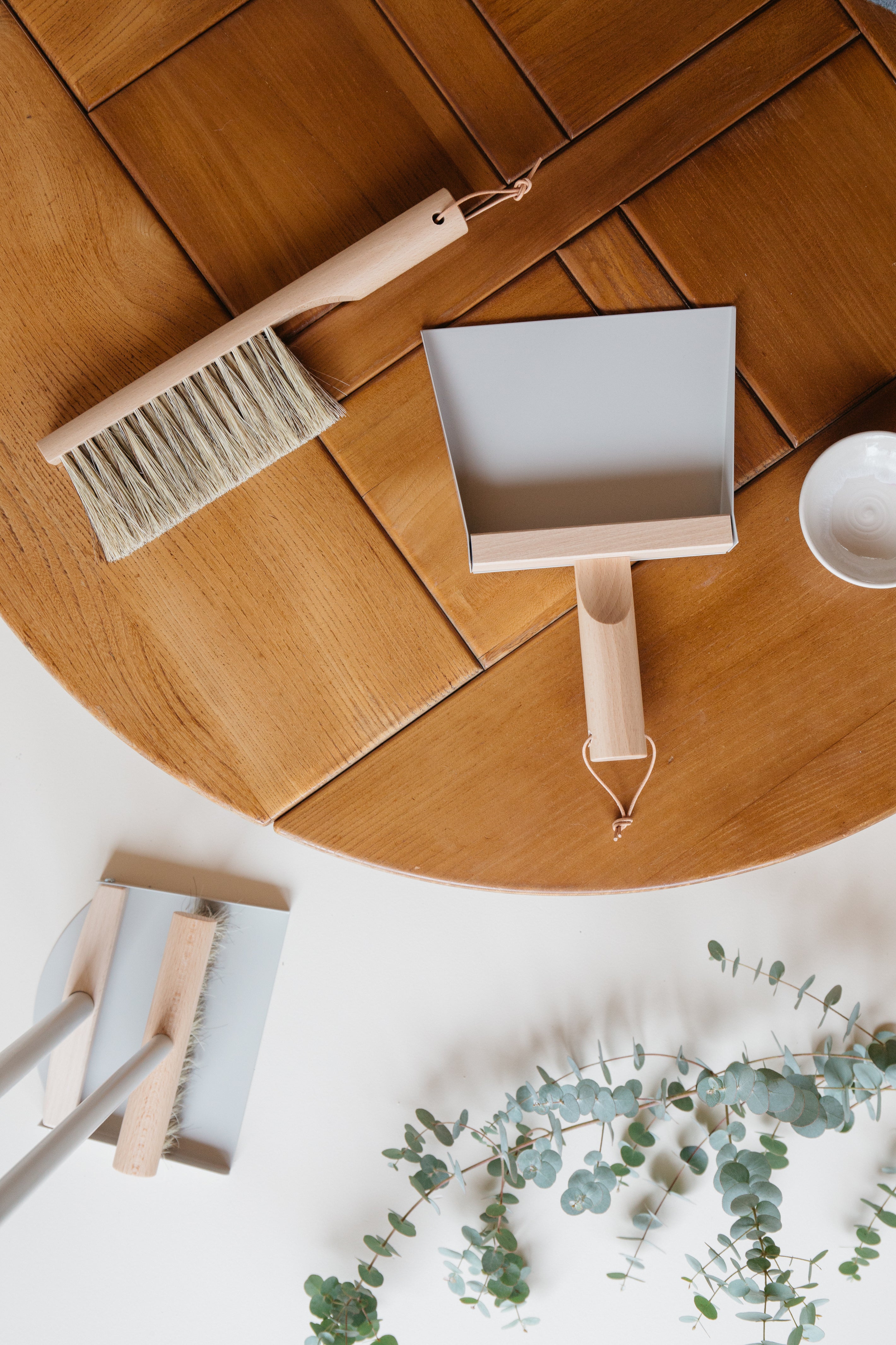 Andree Jardin NATURAL GRAY---"Mr & Mrs Clynk" Hand Brush, Dustpan and Wall Hooks