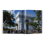 Christo and Jeanne-Claude. L’Arc de Triomphe, Wrapped (German, French, English)