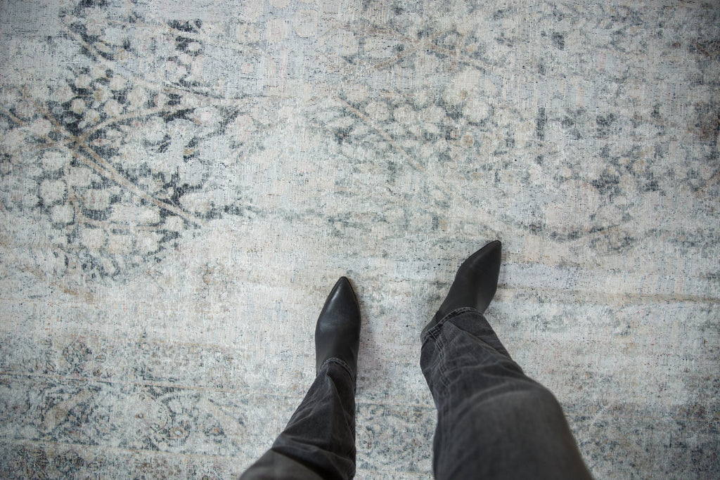 Full overhead view of Kerman carpet 8.5x13.5