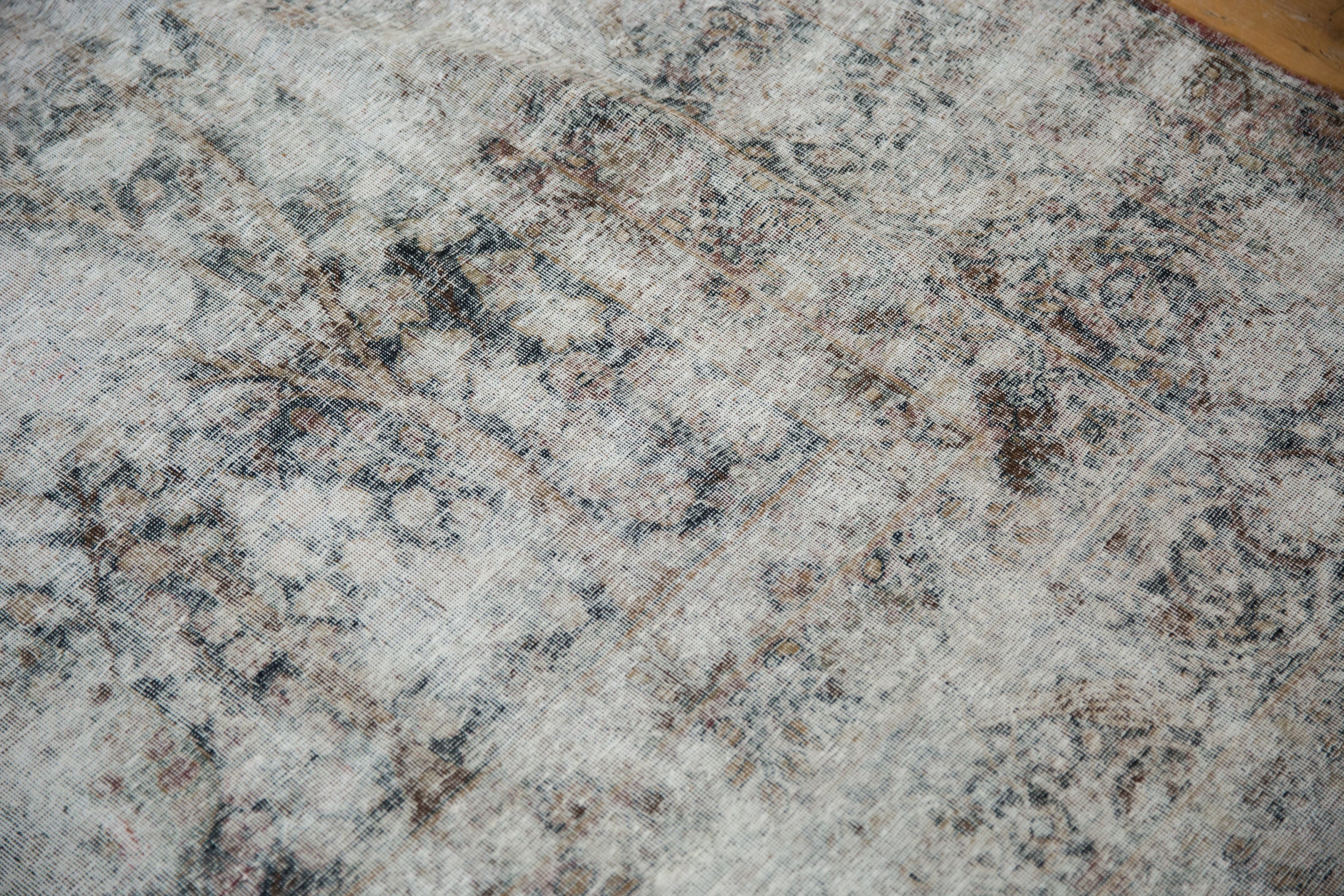 Full surface showing color and pattern flow