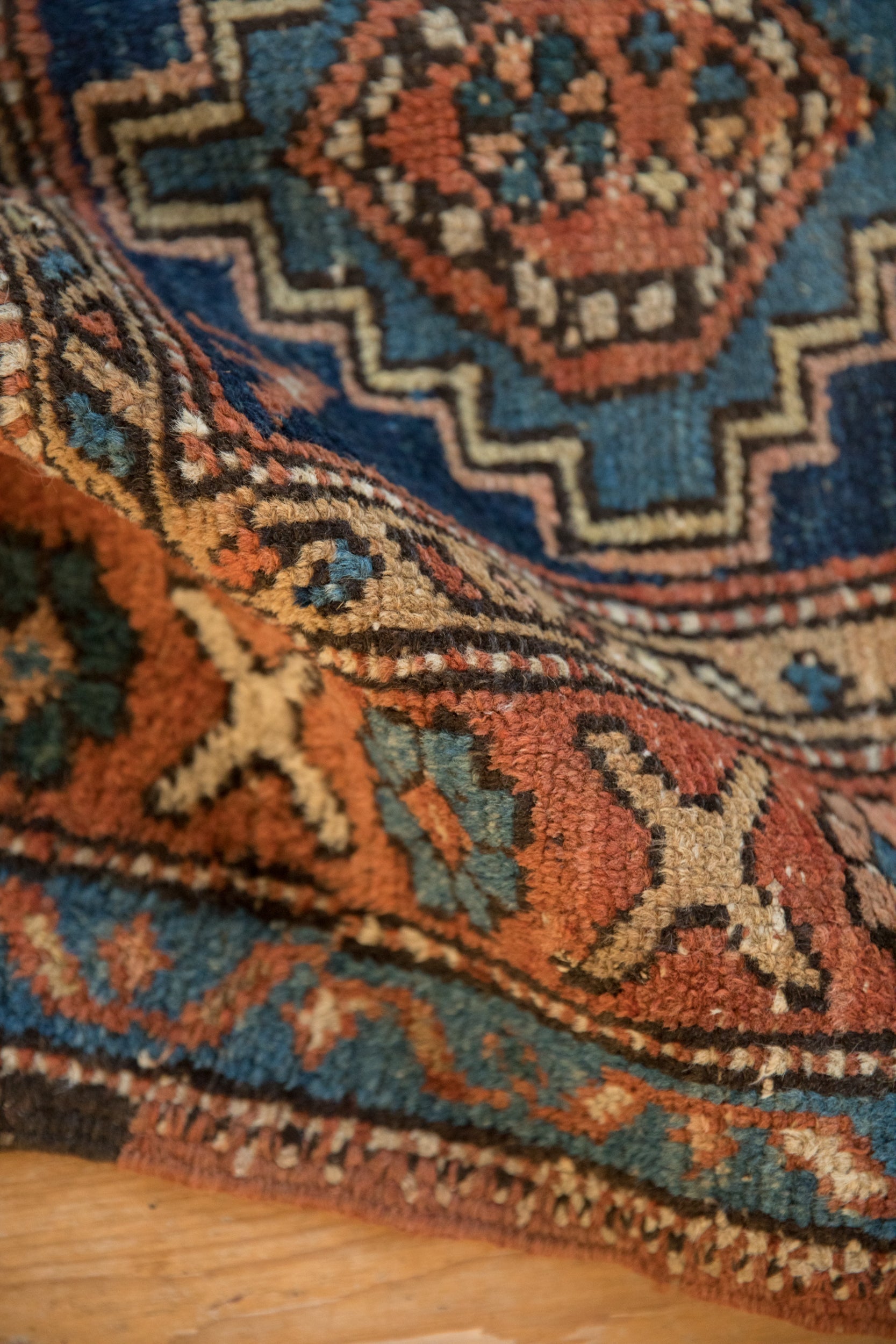 Edge and natural wear detail