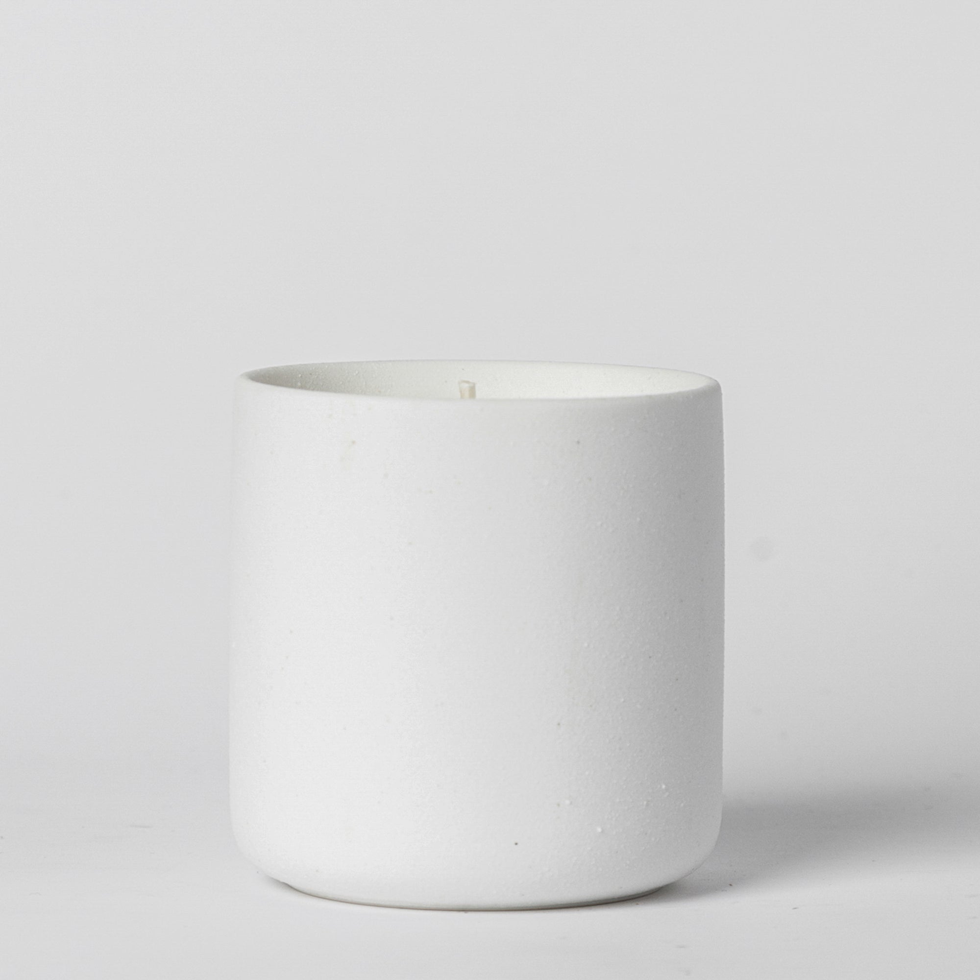 Porto-053 Soy Wax Scented Candle — Ceramic Holder 118