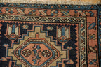Corner and border detail
