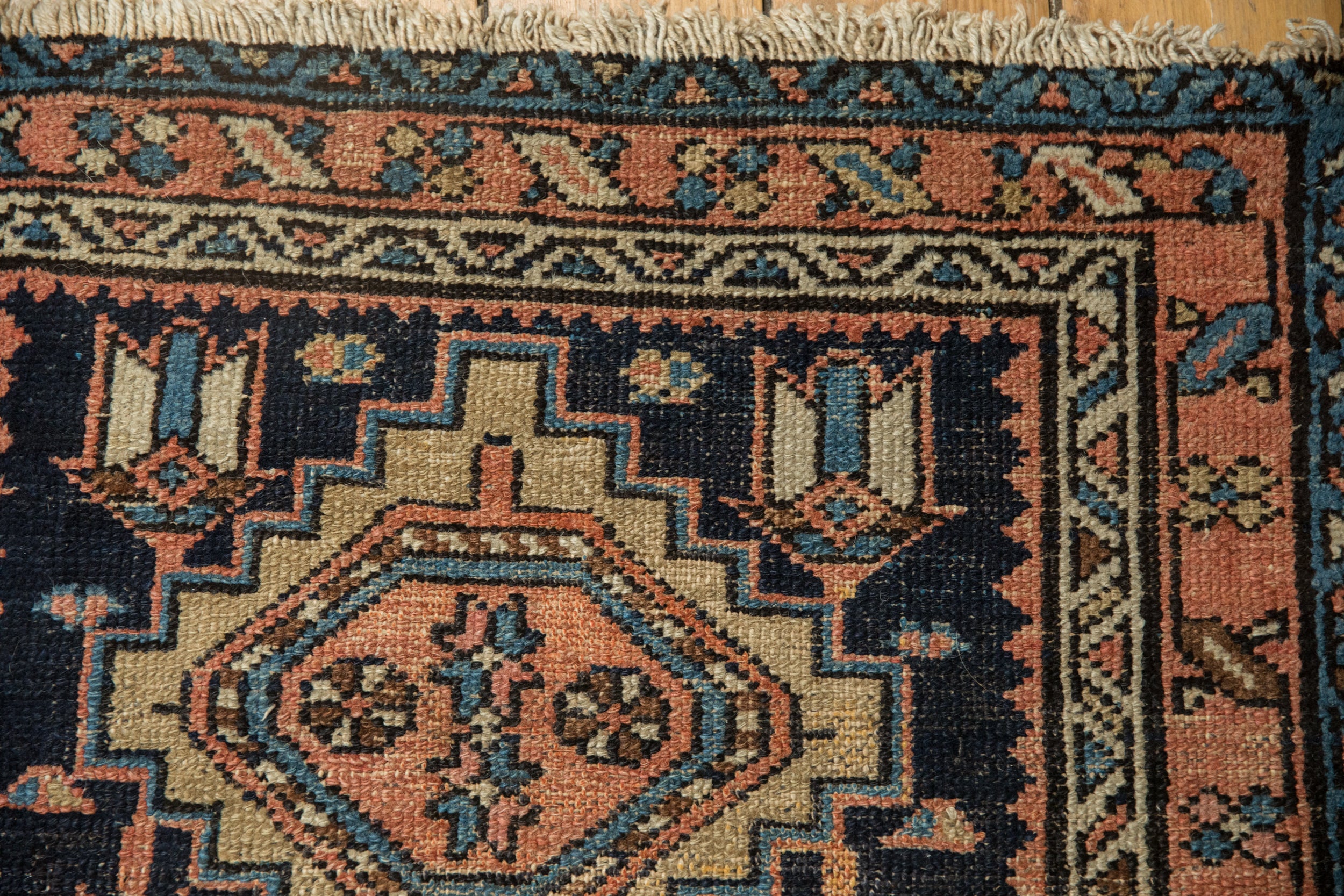 Corner and border detail