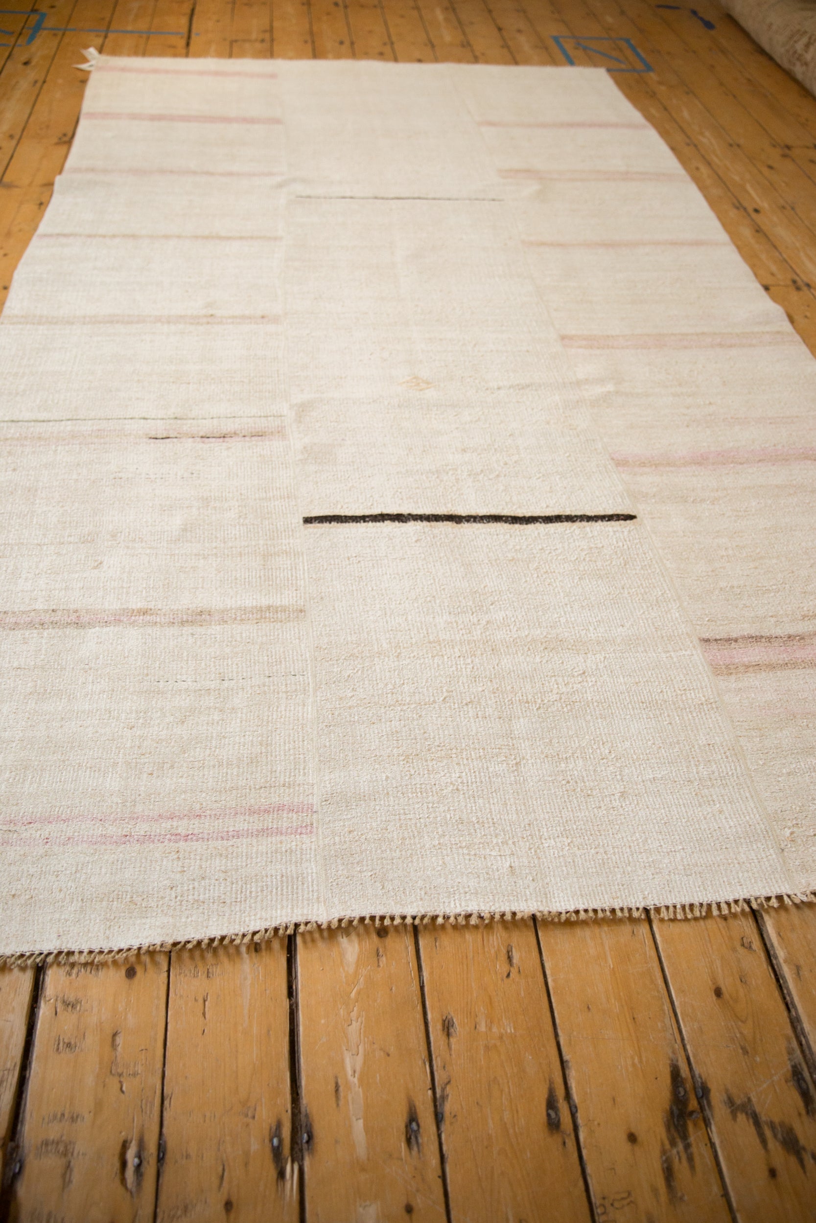Selvage and fringe edge detail
