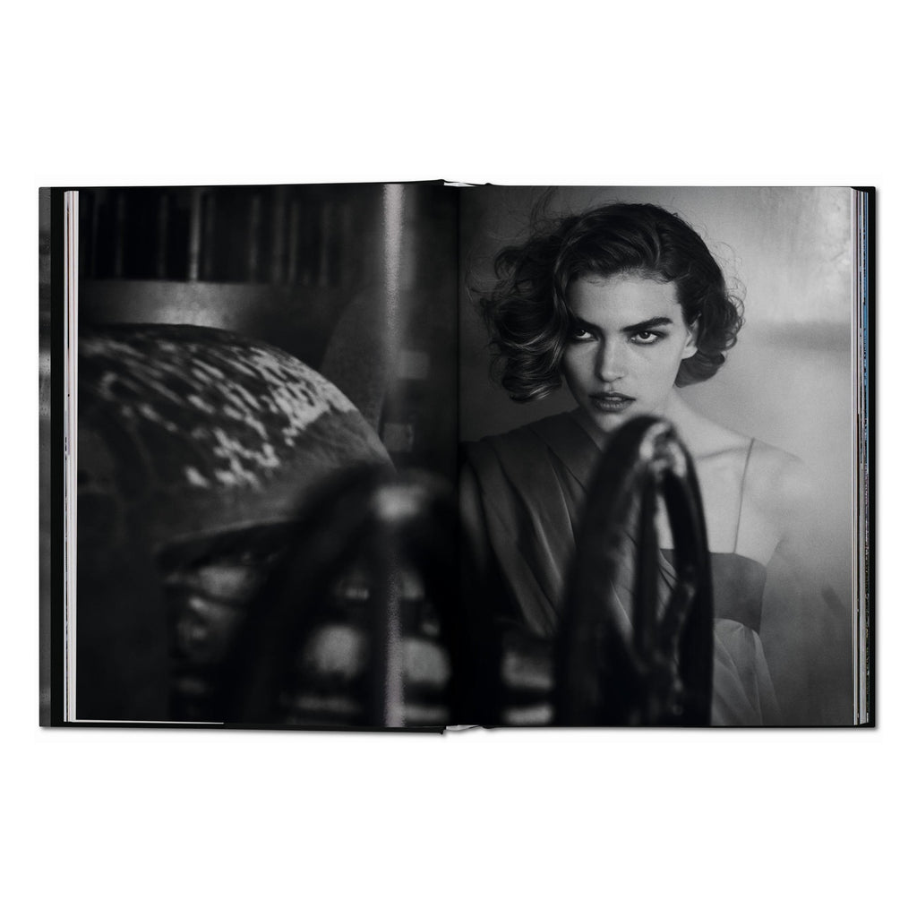 Peter Lindbergh. On Fashion Photography (German, French, English)