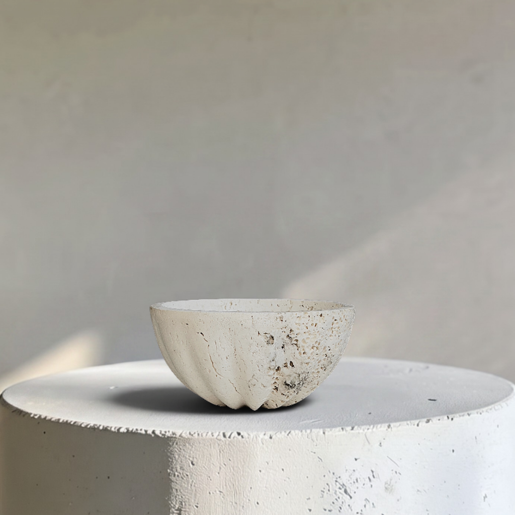 Corona Borealis, White Travertine mid-size bowl, curvilinear-edged Detail