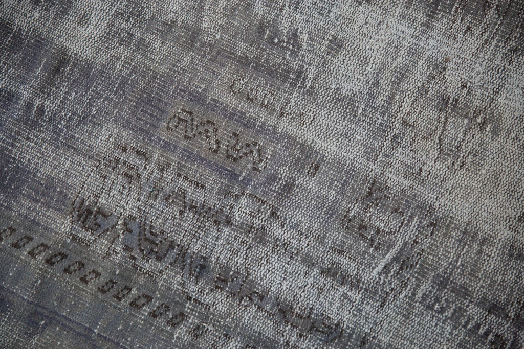 Selvage and fringe edge detail