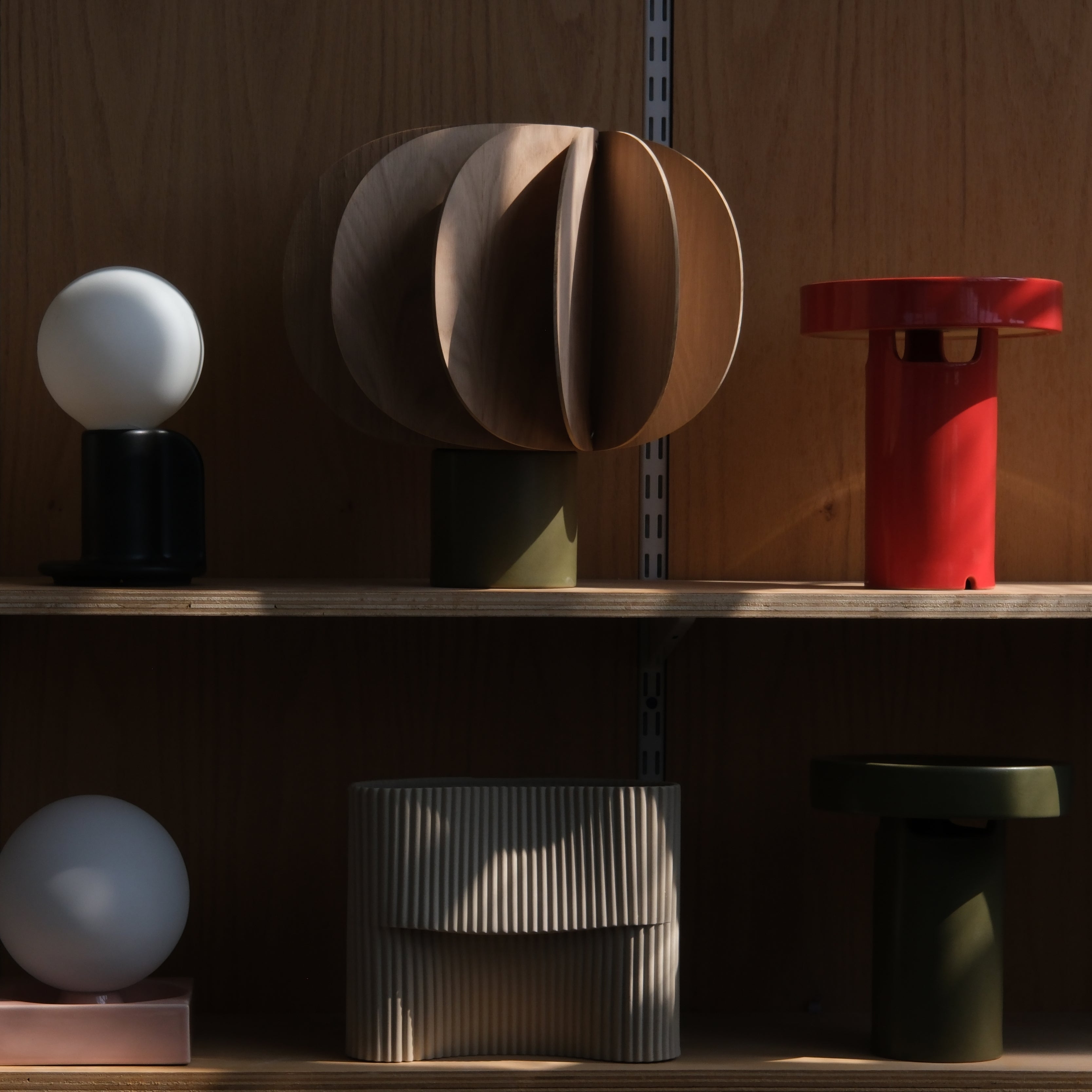 ceramic base detail on Fin Table Lamp