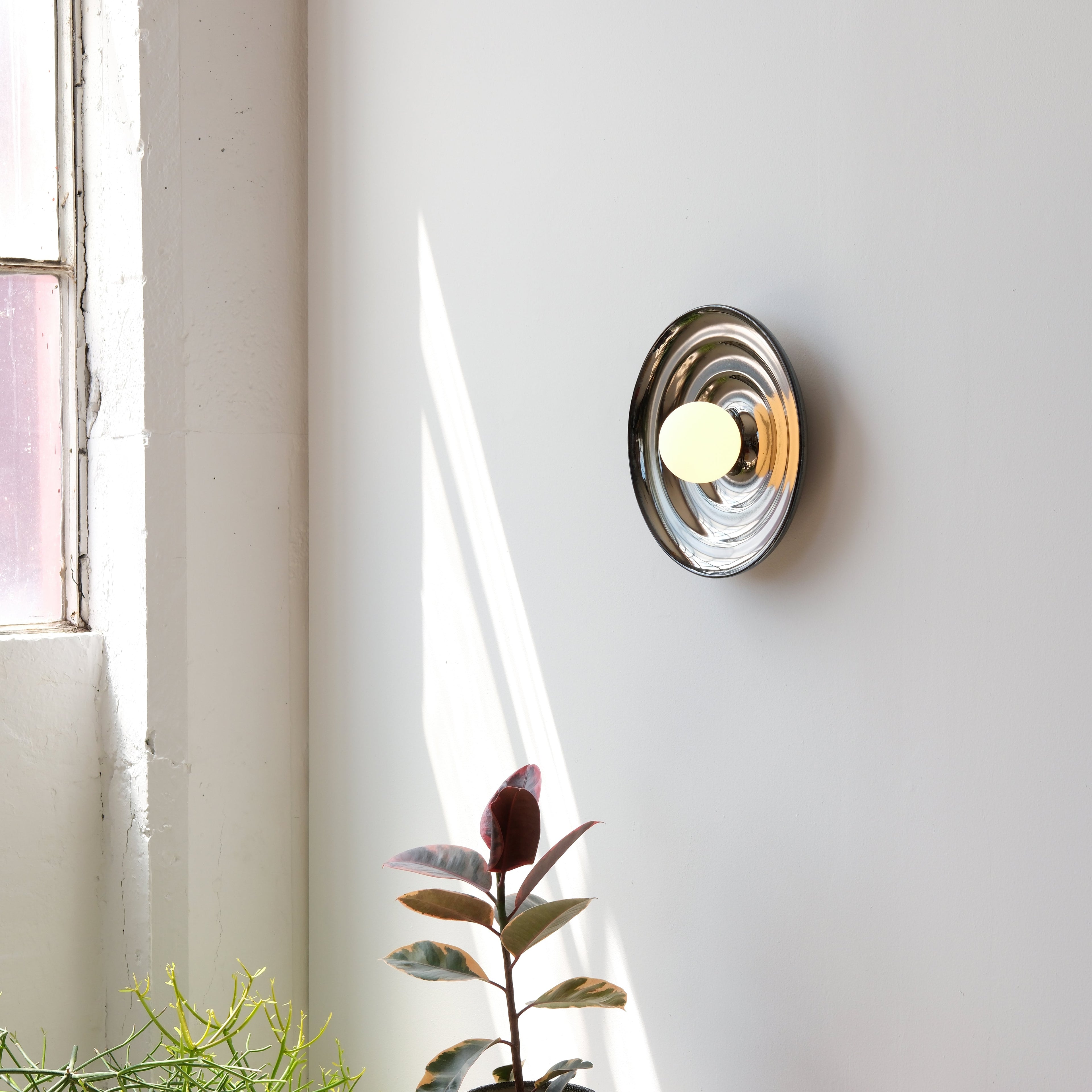 Misewell Ripple Bowl Sconce close-up showing ridges