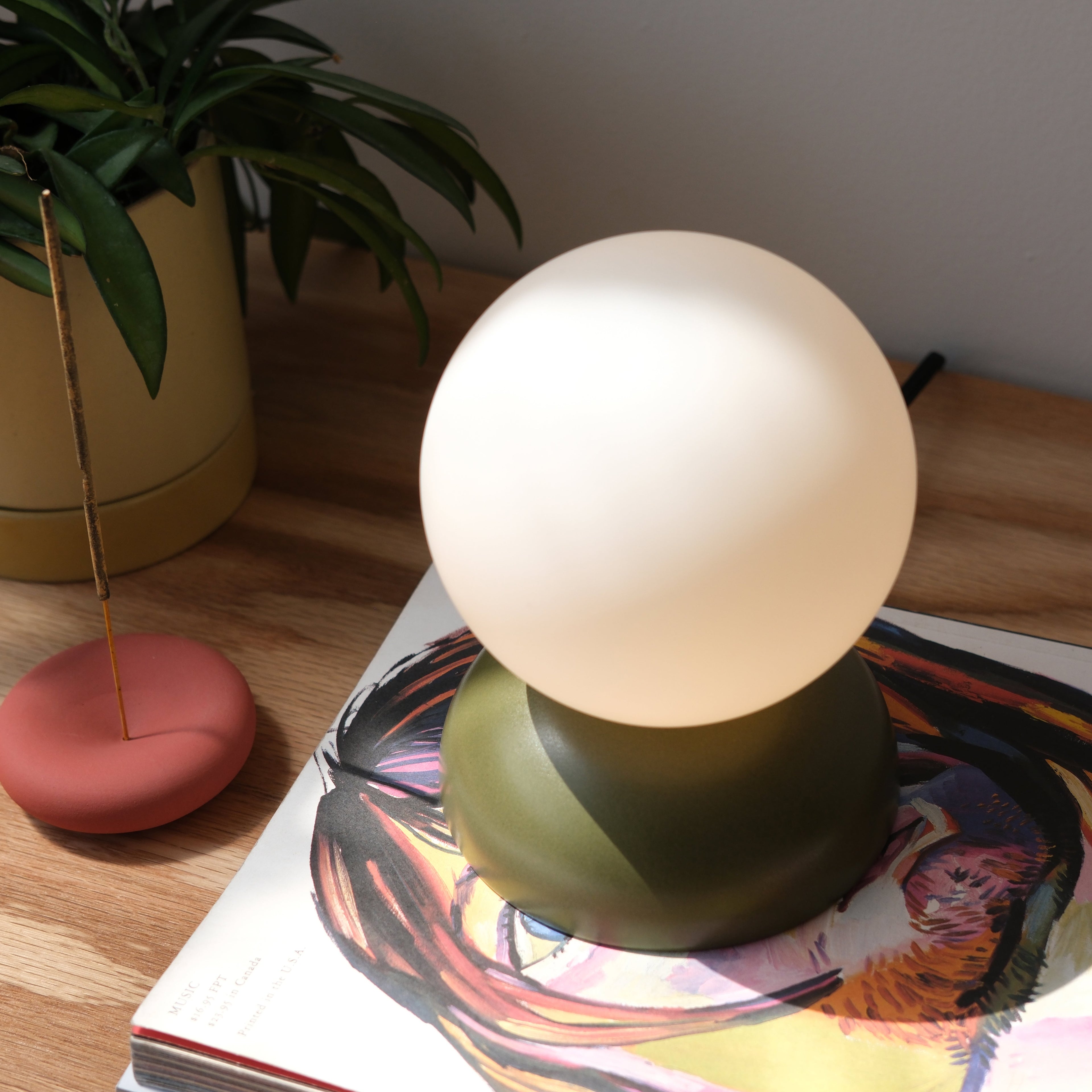 Monroe Table Lamp in Dune glaze profile