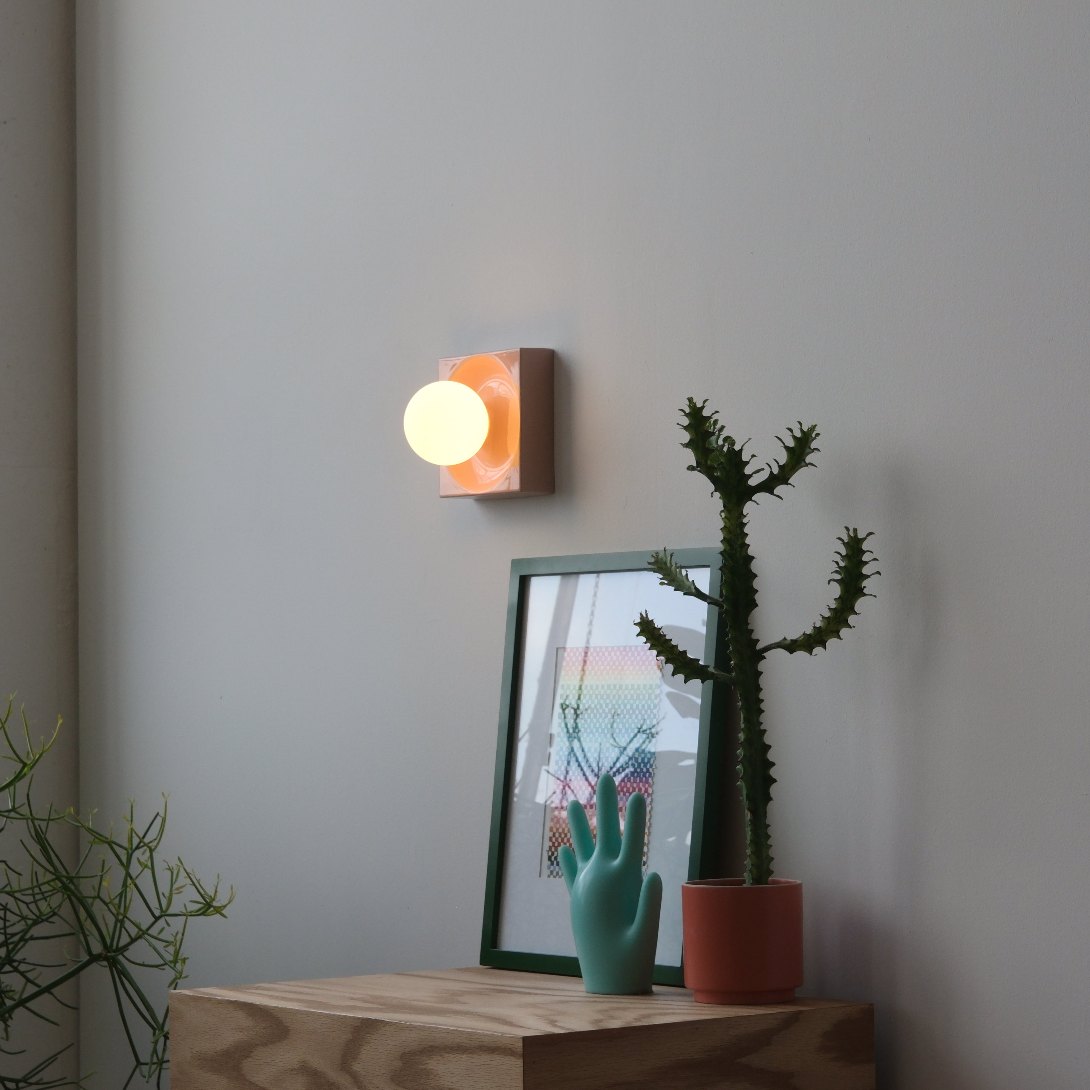 Cubic Sconce side profile showing 9 inch height