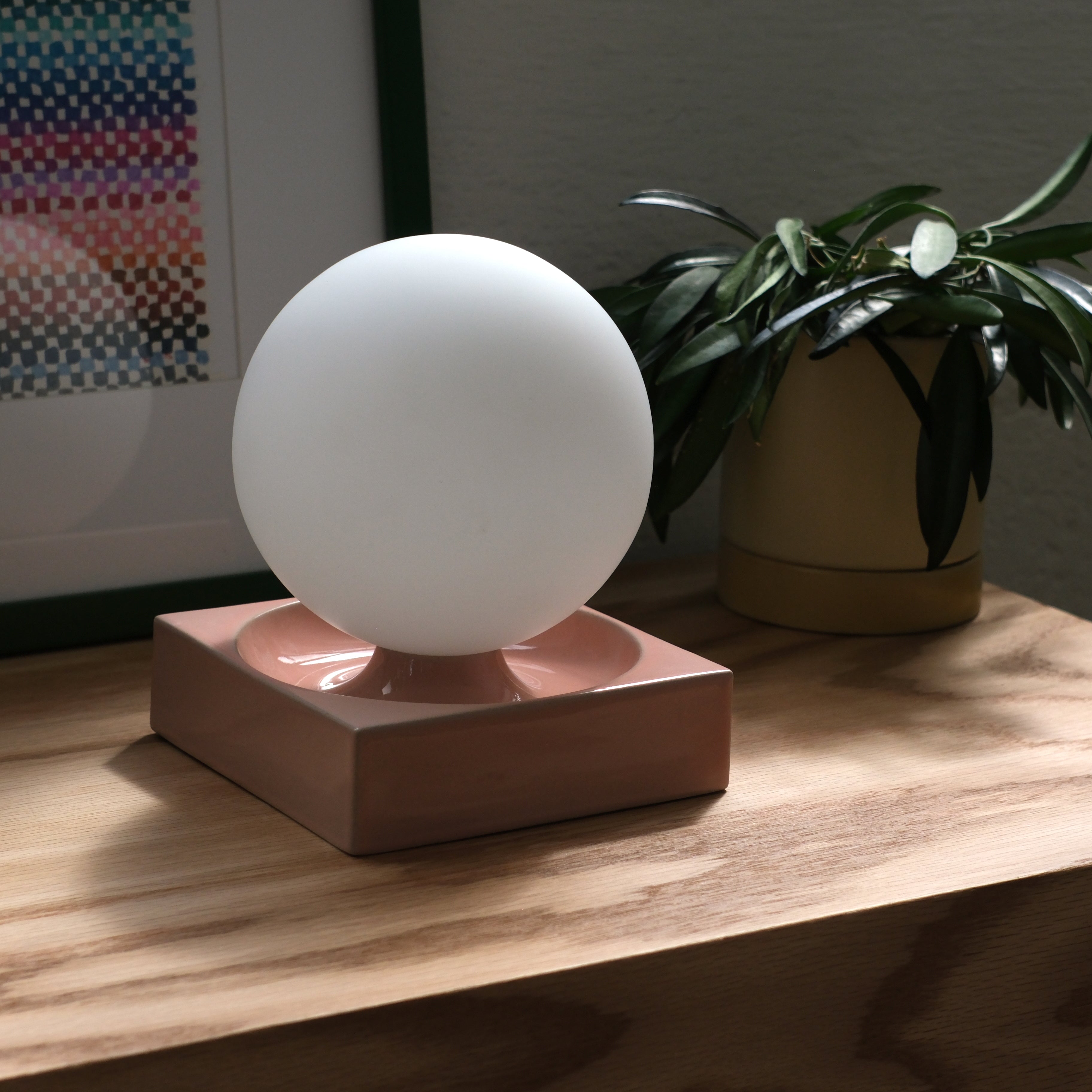 Misewell Cubic Table Lamp square base detail