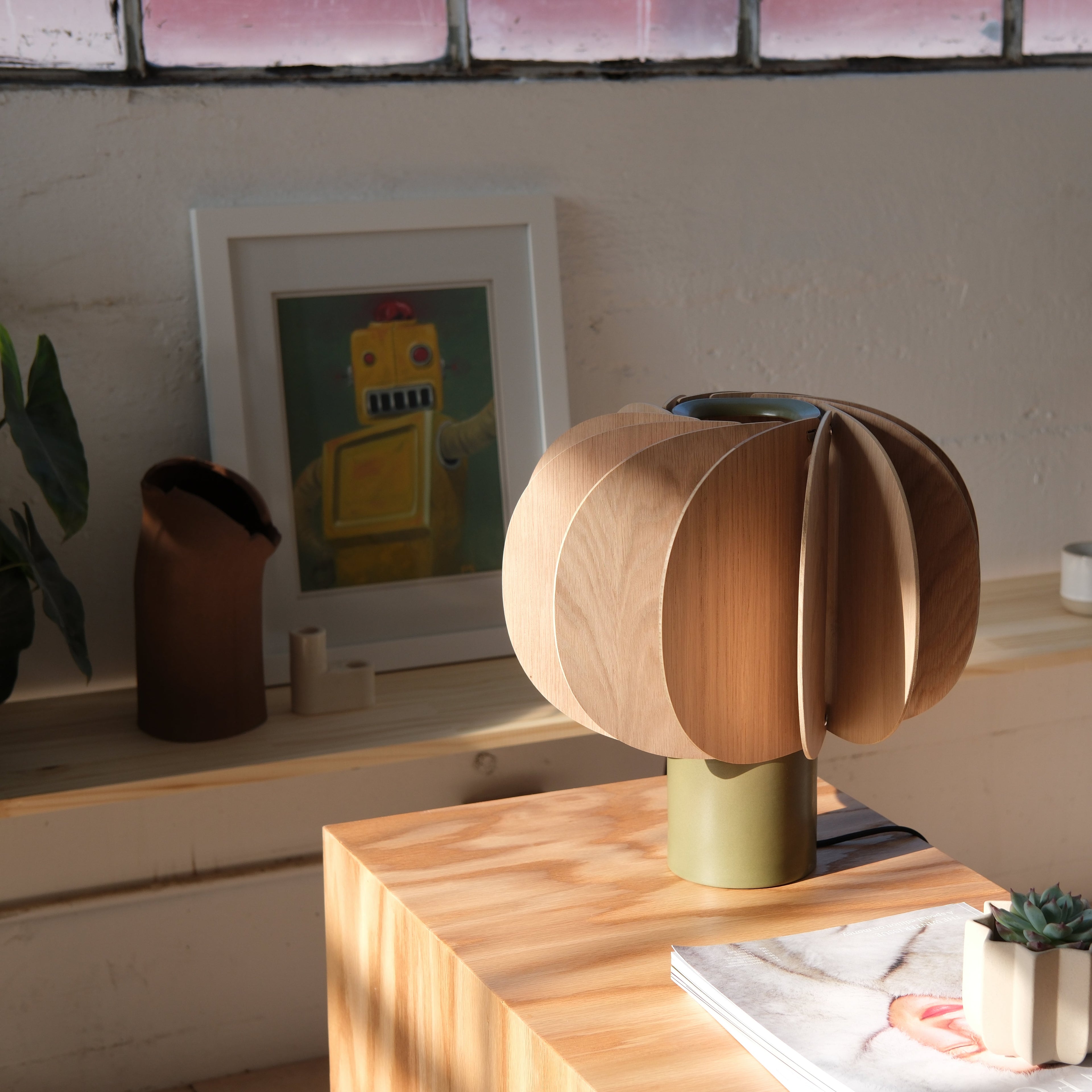 Fin Table Lamp with 10-foot fabric cord