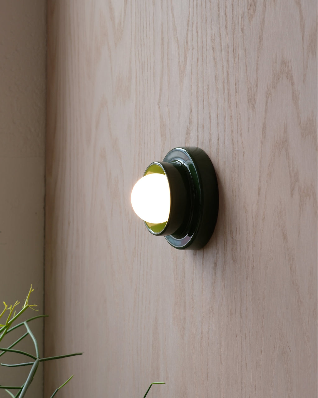 Q Sconce