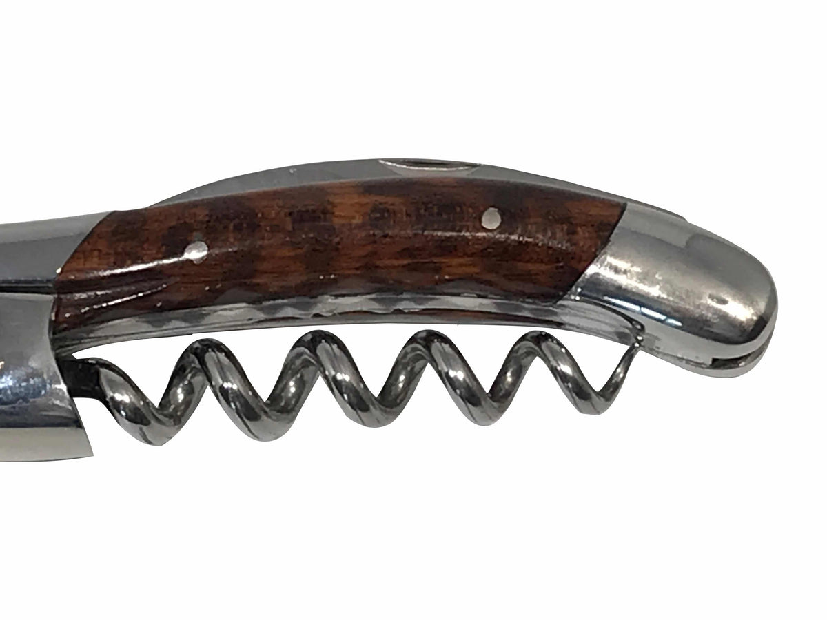 Close view of the amourette handle above the spiral