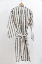 Titus Robe