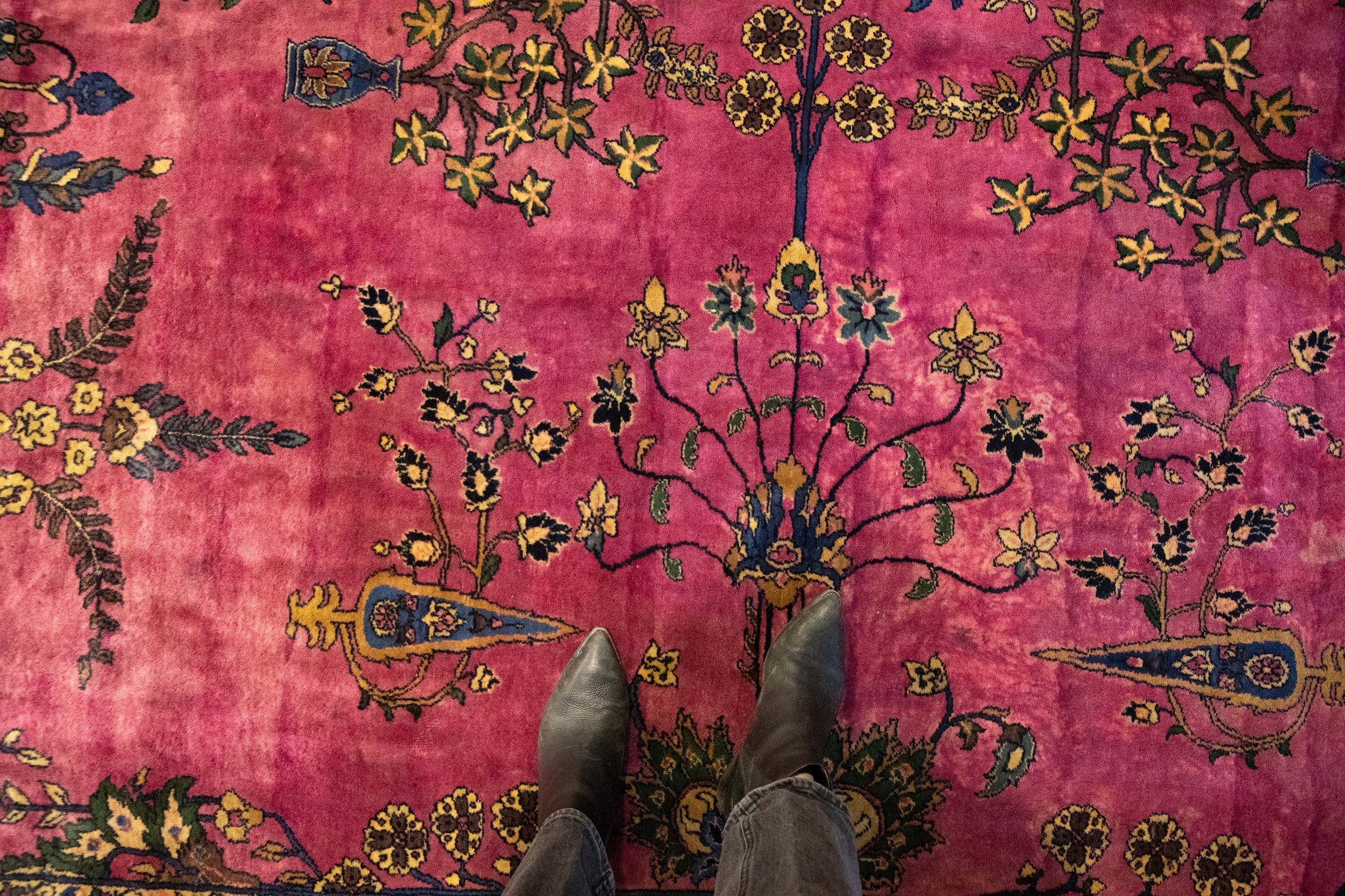 Full overhead view of Meshed carpet 14.5x18.5