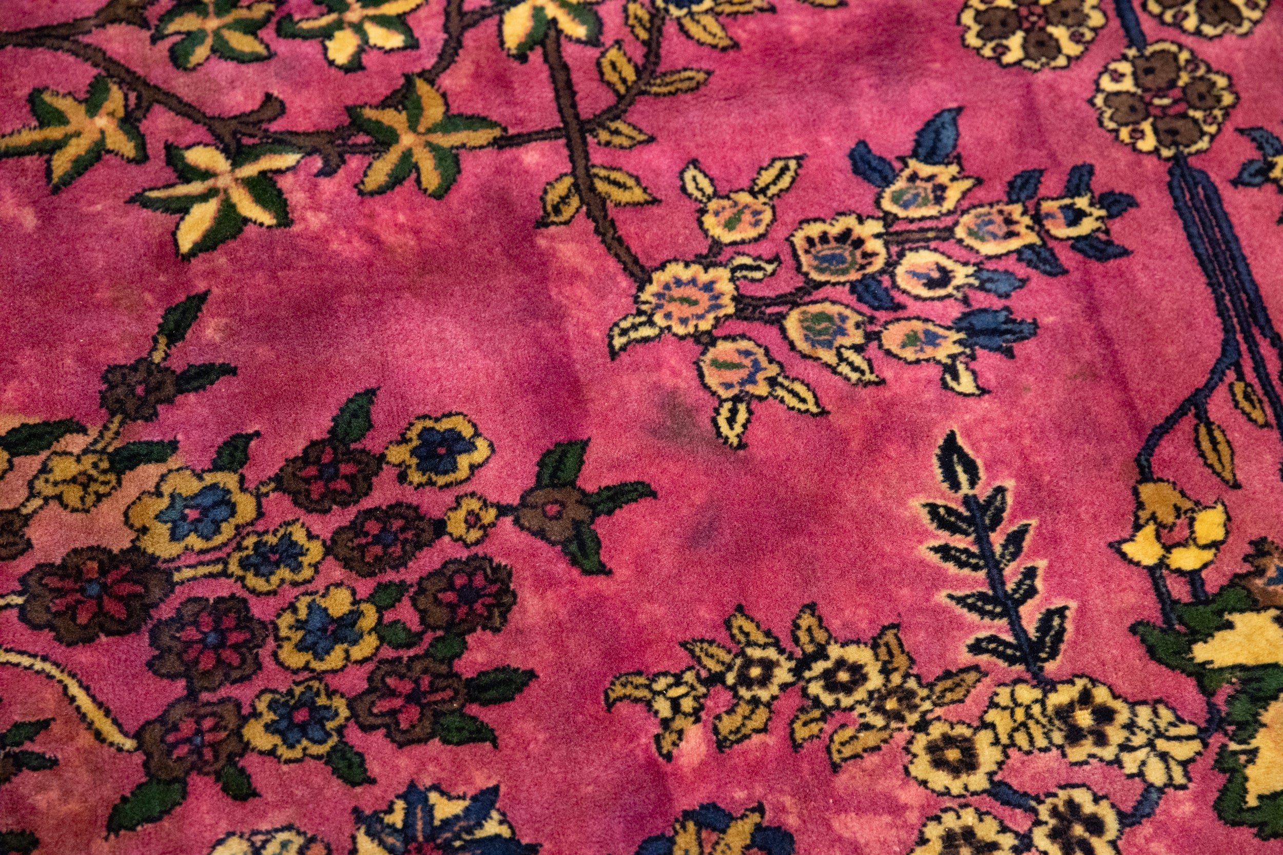 Full surface showing color and pattern flow