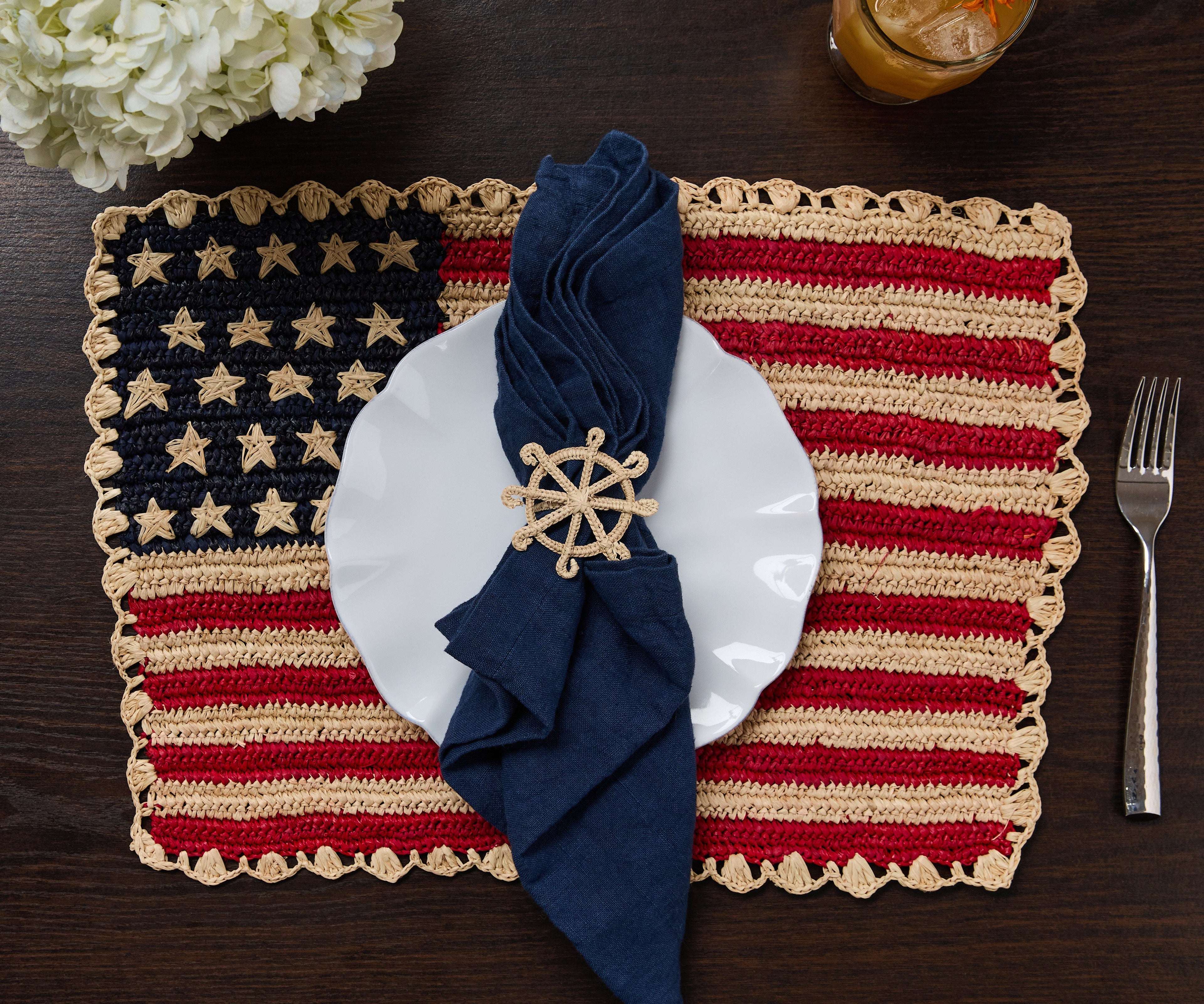 Coastal Ship Wheel Napkin Ring – 2.5” Handwoven Iraca Palm – Nautical Table Decor from Colombia