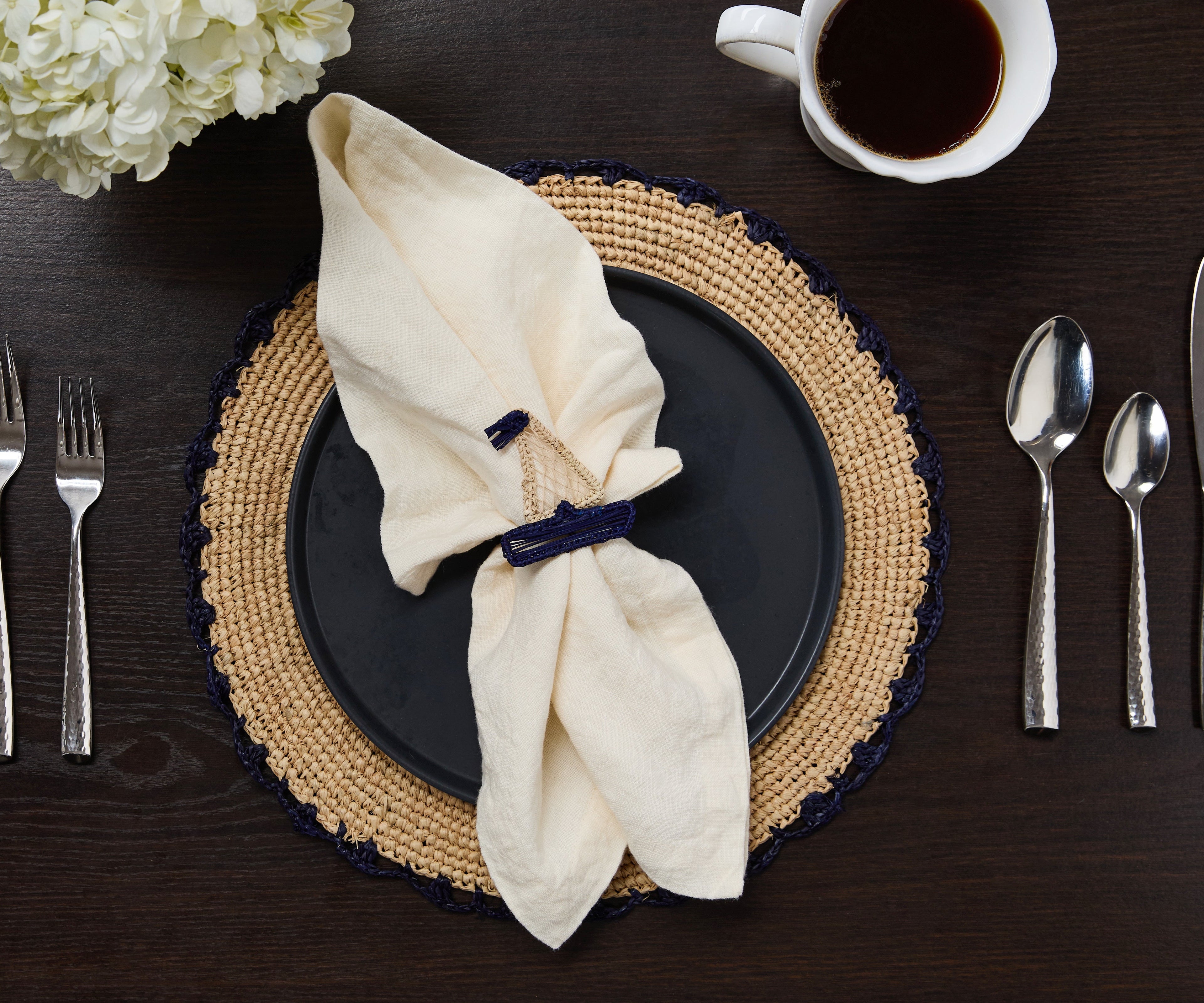 Coastal Sailboat Napkin Ring – Handwoven Iraca Palm – Nautical Table Decor from Colombia