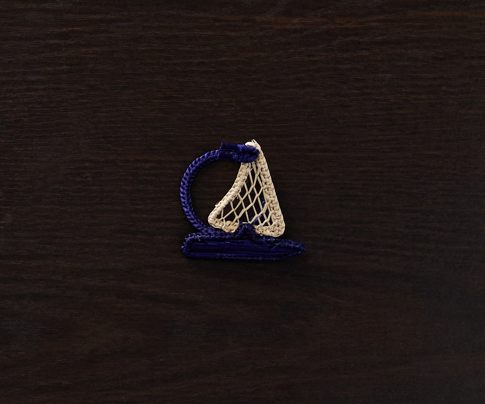 Coastal Sailboat Napkin Ring – Handwoven Iraca Palm – Nautical Table Decor from Colombia