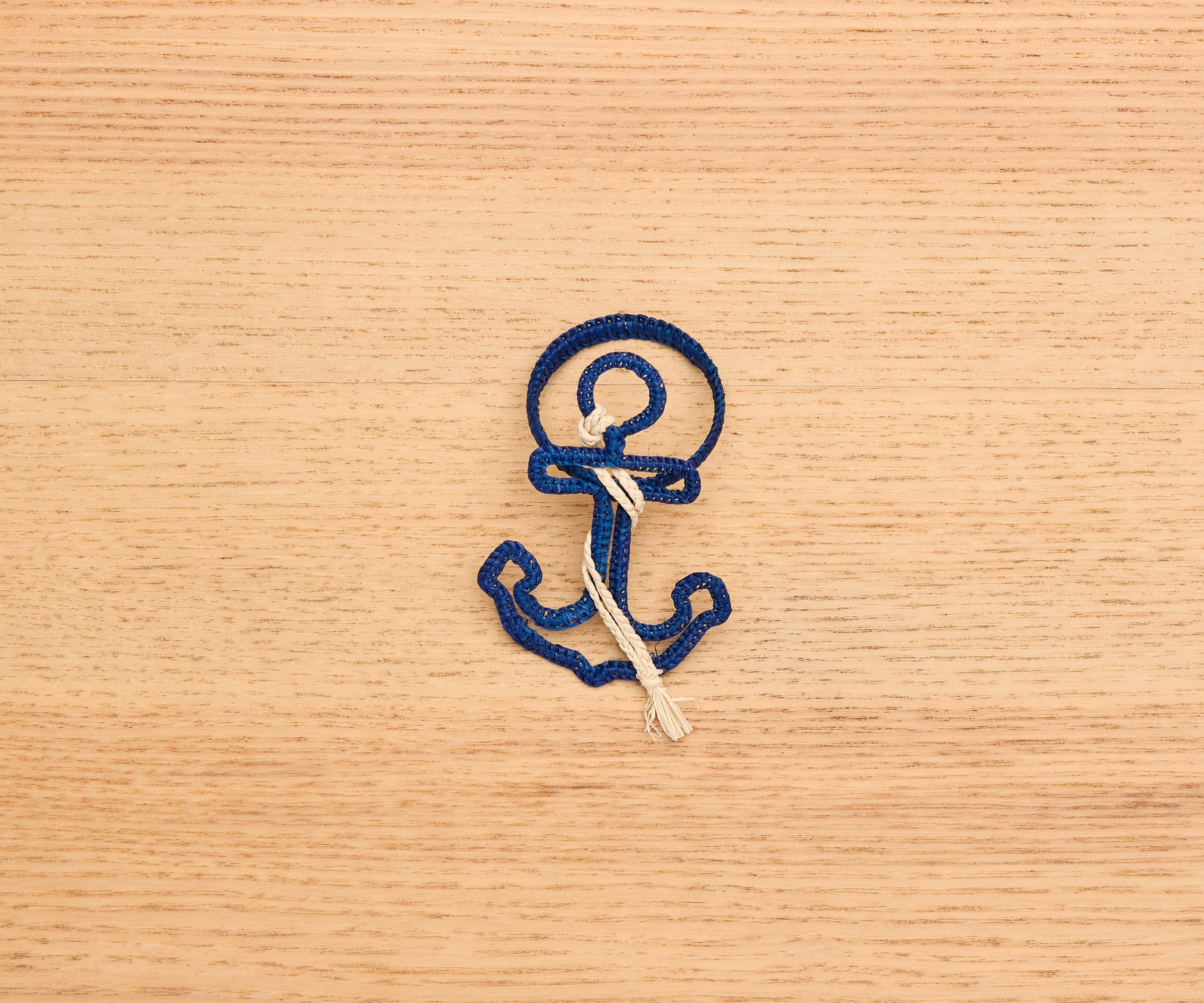 Nautical Anchor Napkin Rings – Coastal Table Decor, Handmade Raffia Napkin Holders, Set of 4 Blue and White Anchor Rings, Ocean Party Decor