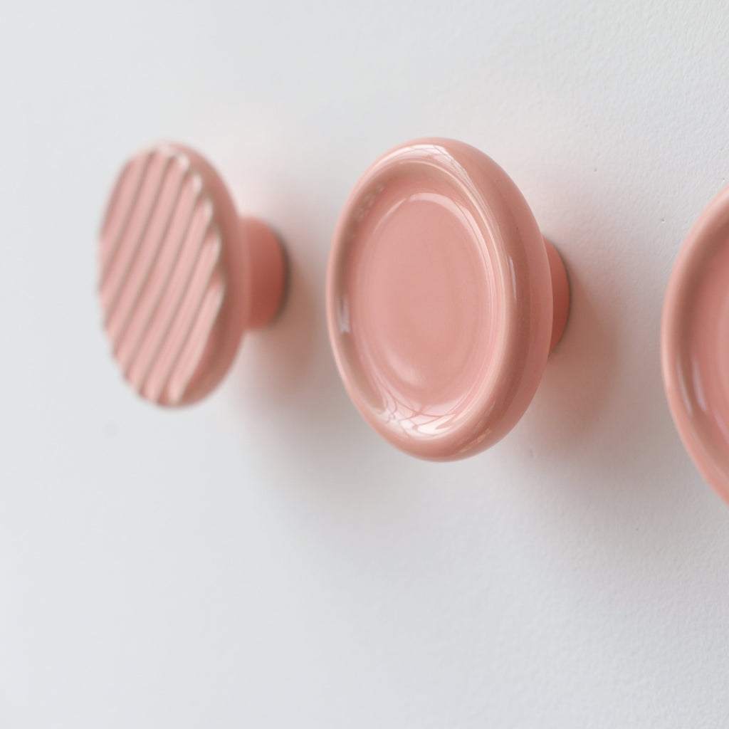 Sequence Revolve in pink glossy glaze