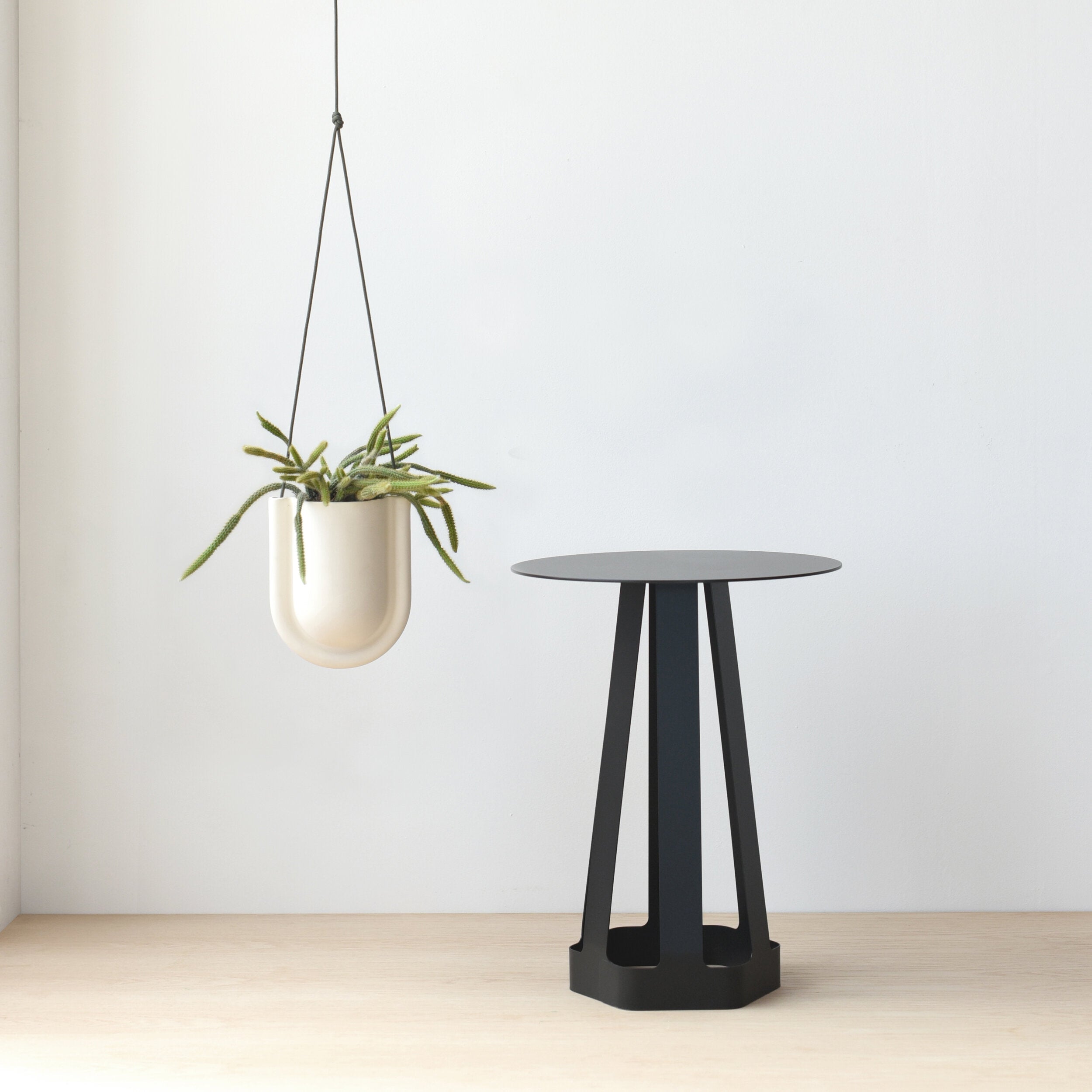 Sixagon in black finish