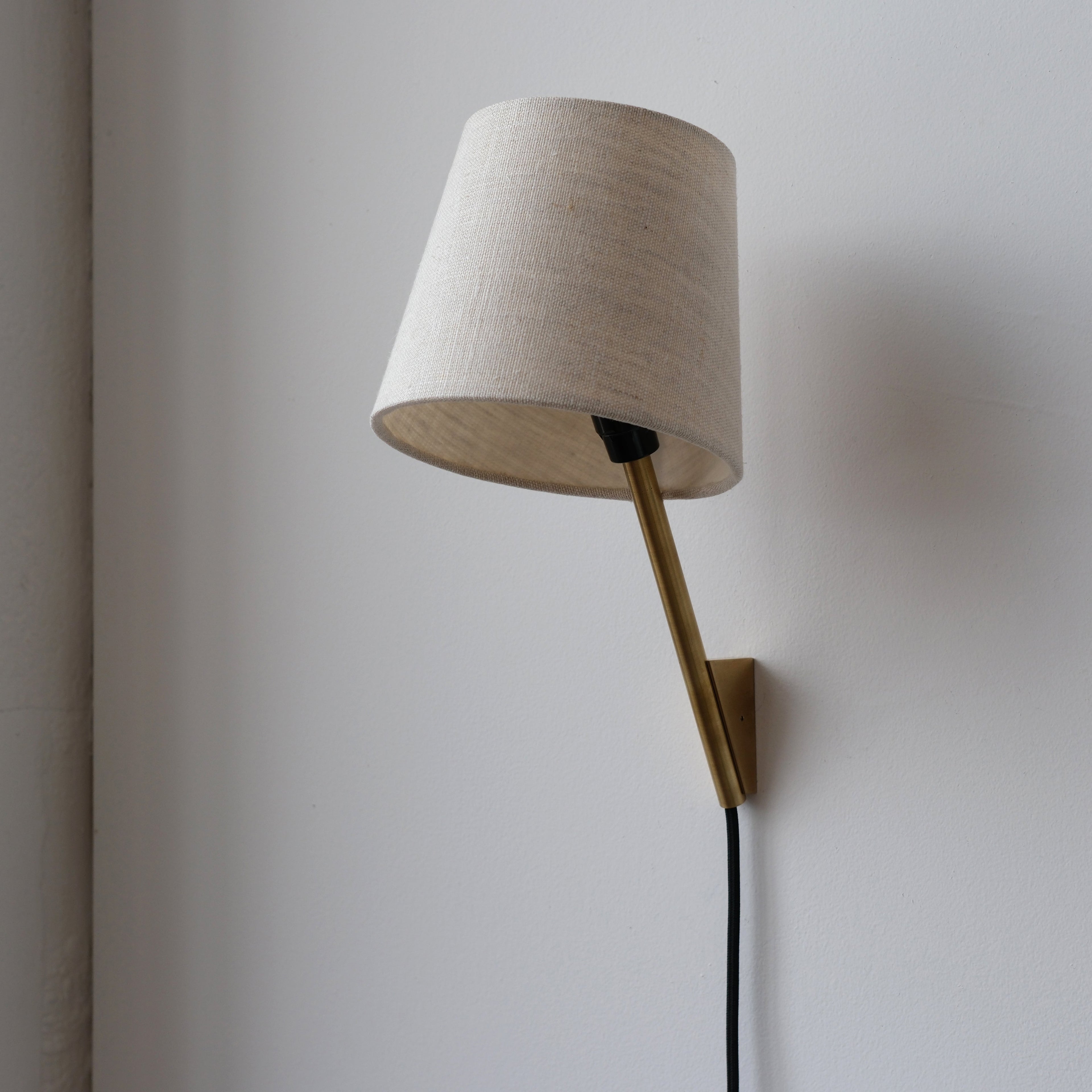 Tokyo Sconce oatmeal cotton shade detail