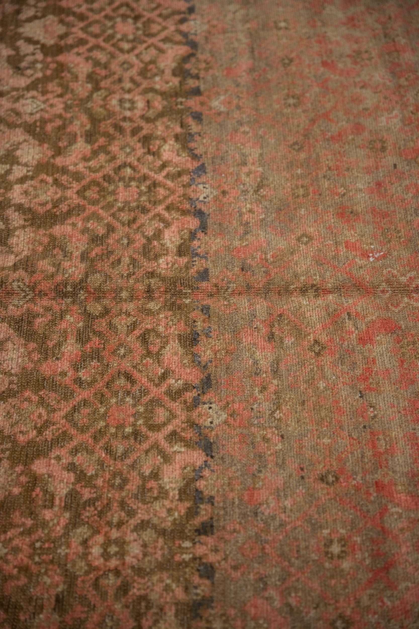 Full surface showing color and pattern flow