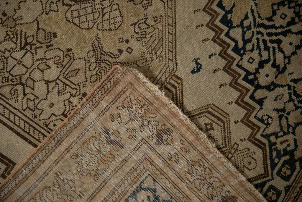 Full surface showing color and pattern flow
