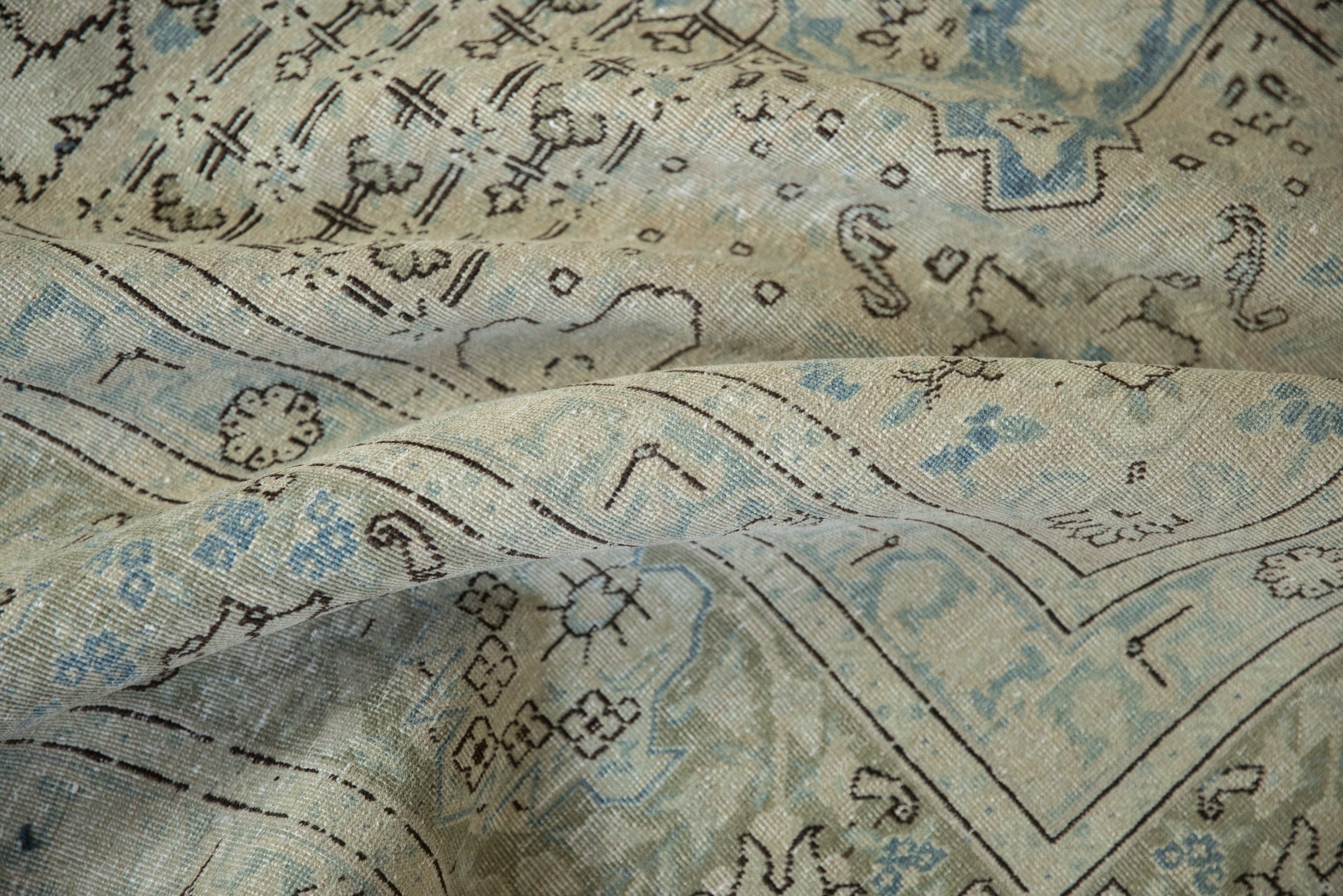 Full surface showing color and pattern flow