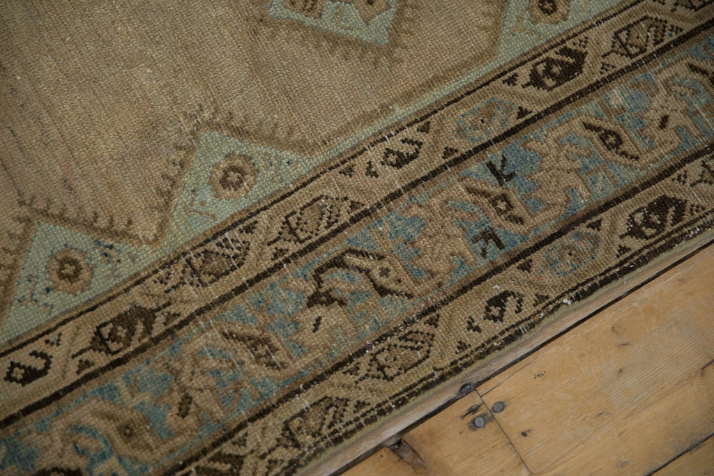 Selvage and fringe edge detail