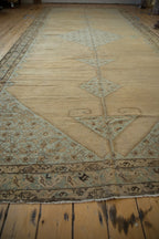 Edge and natural wear detail