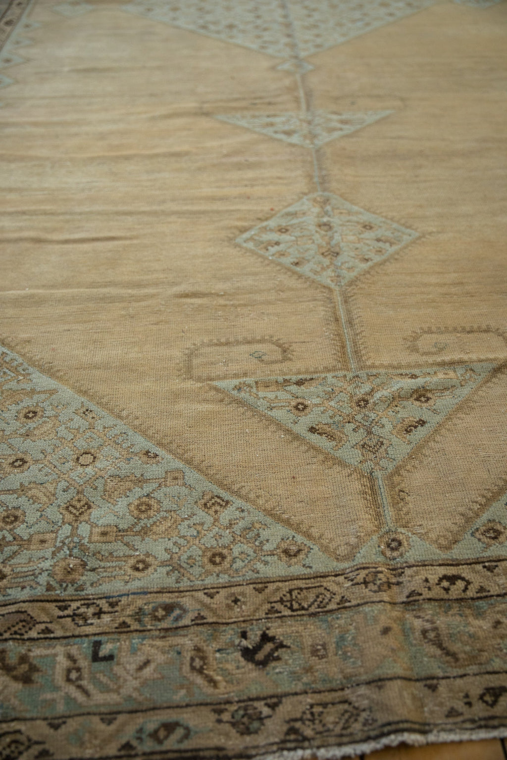 Full surface showing color and pattern flow