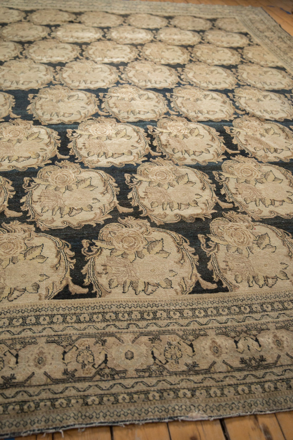 Edge and natural wear detail