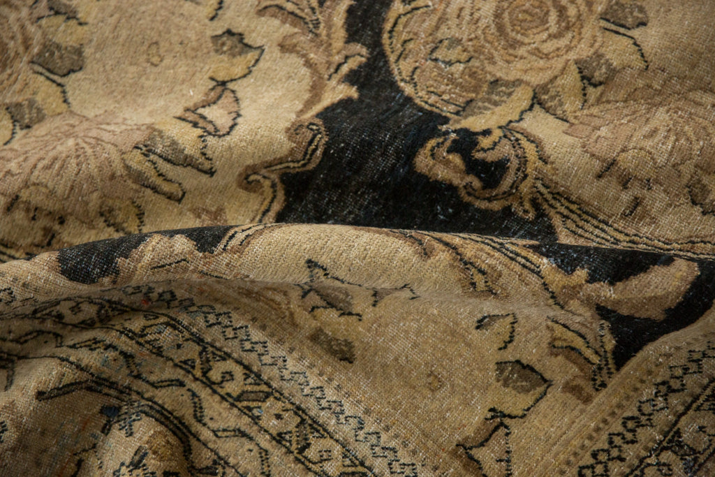 Full overhead view of Tabriz carpet 10x13