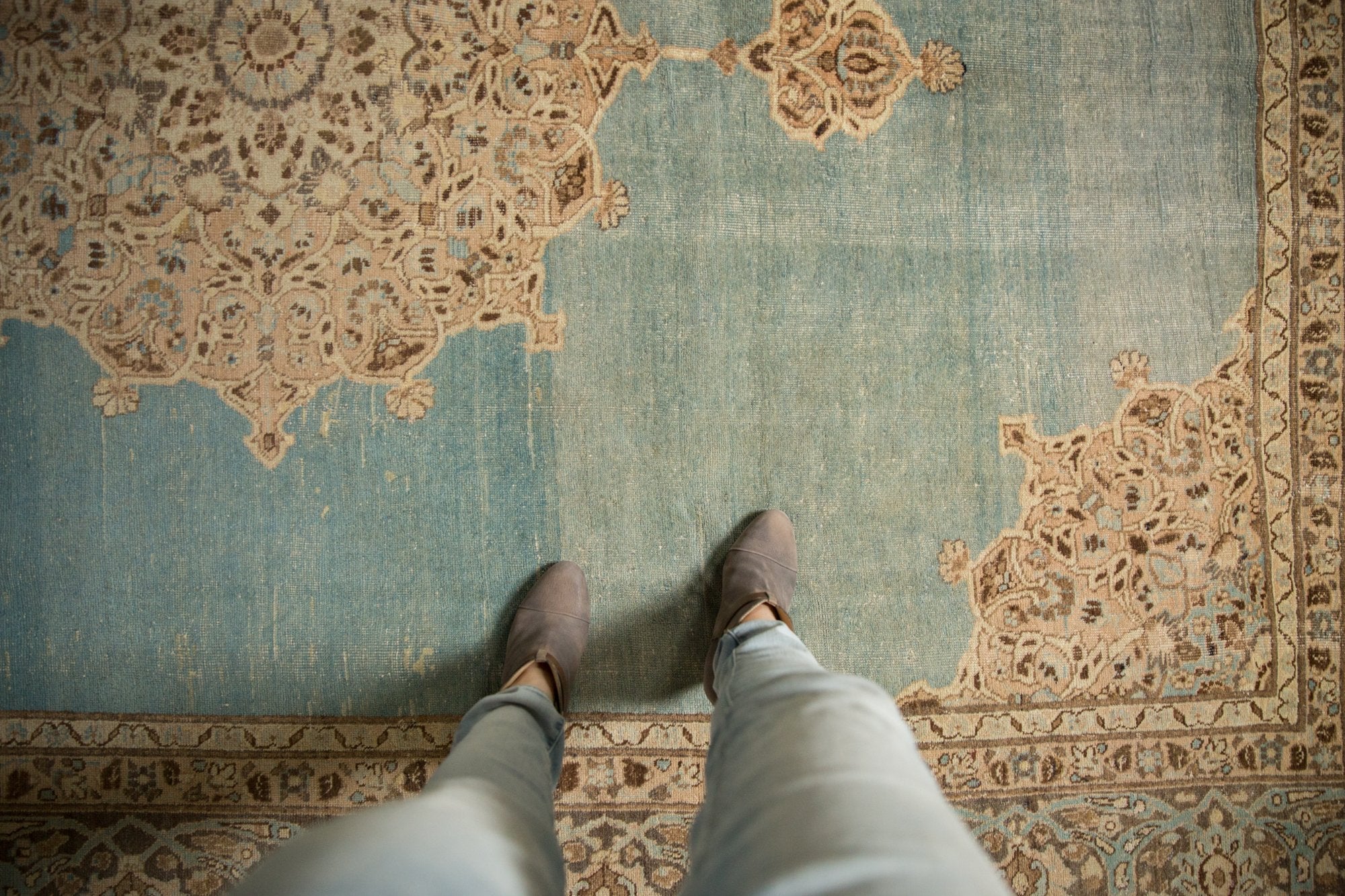 Full overhead view of Tabriz carpet 8.5x12.5