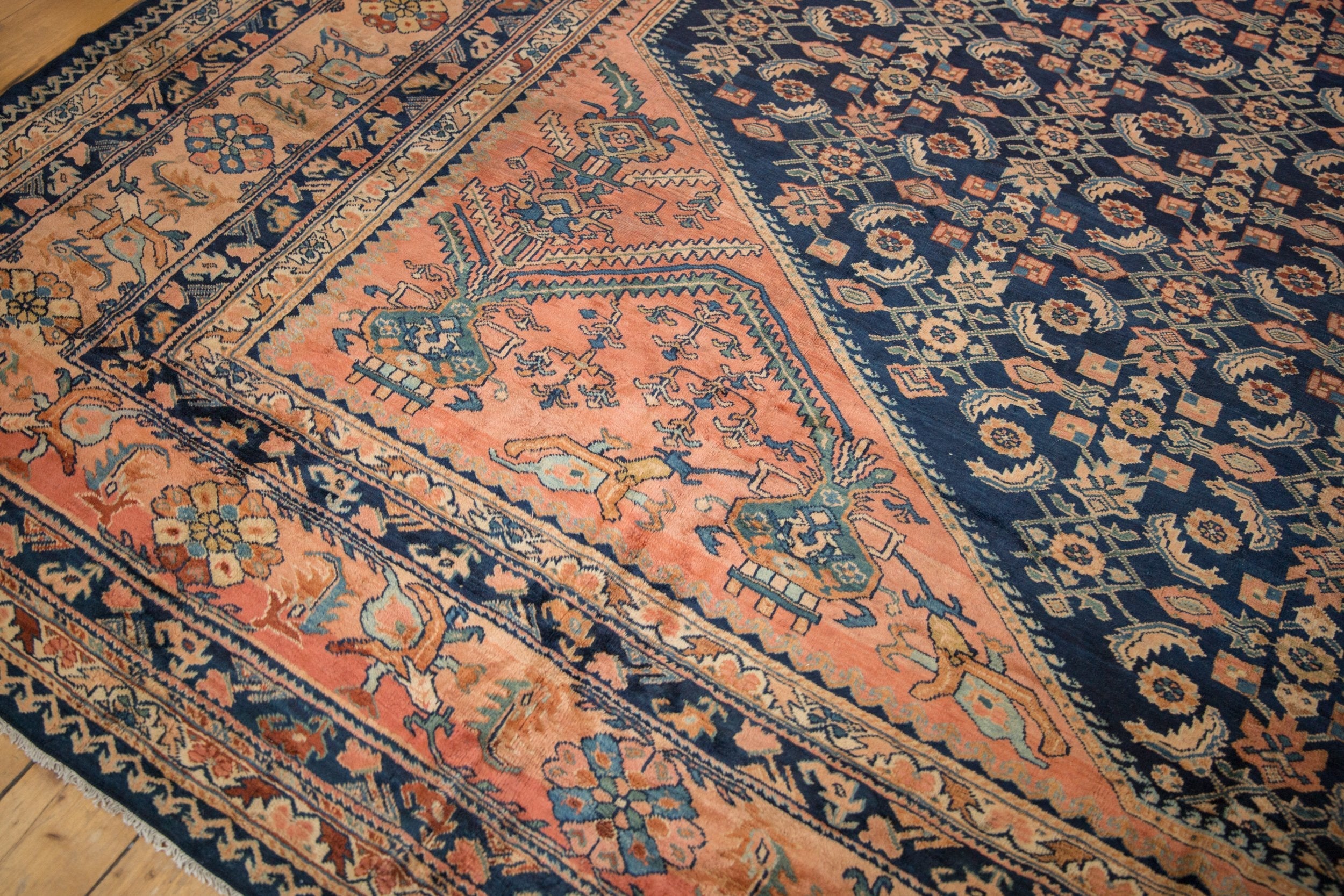 Corner and border detail