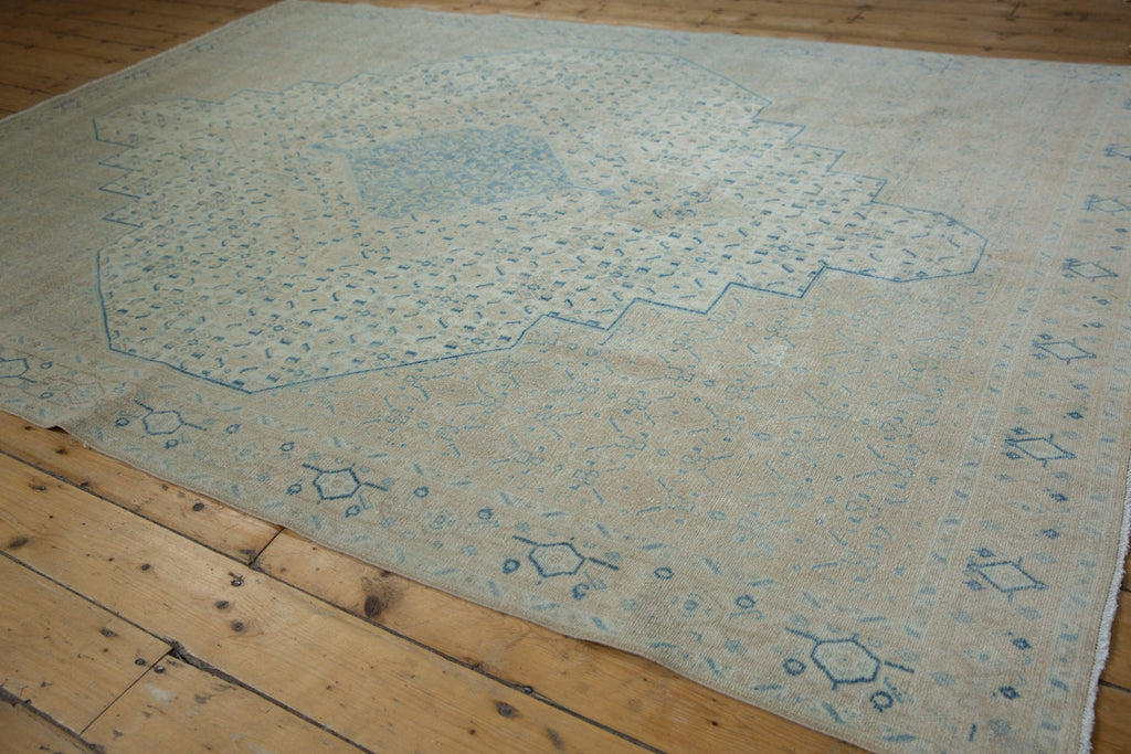 Corner and border detail