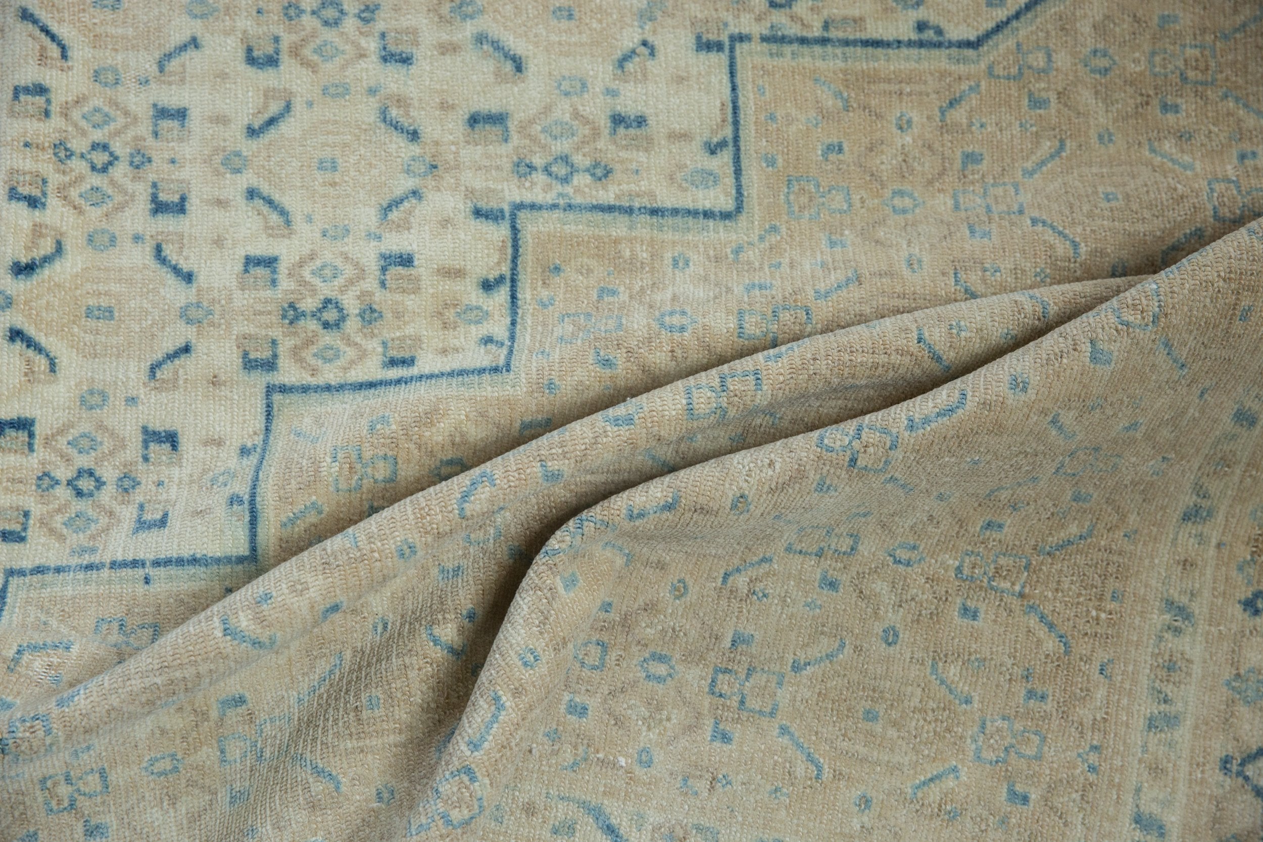 Full surface showing color and pattern flow