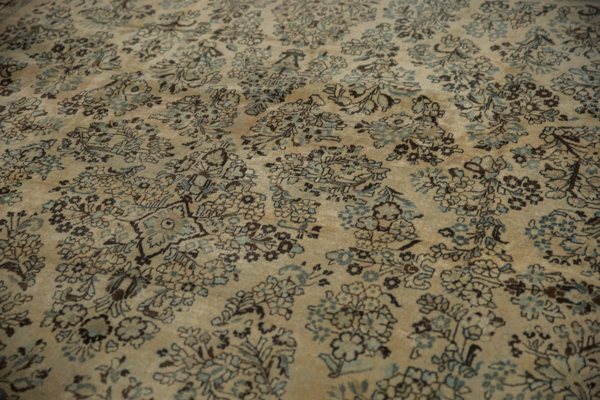 Full surface showing color and pattern flow