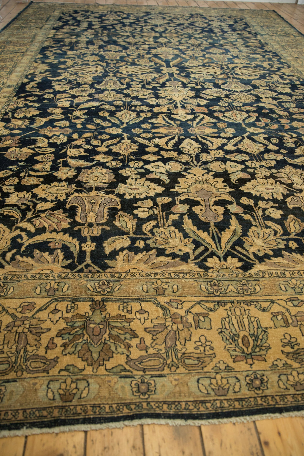 Corner and border detail