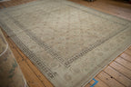 Corner and border detail