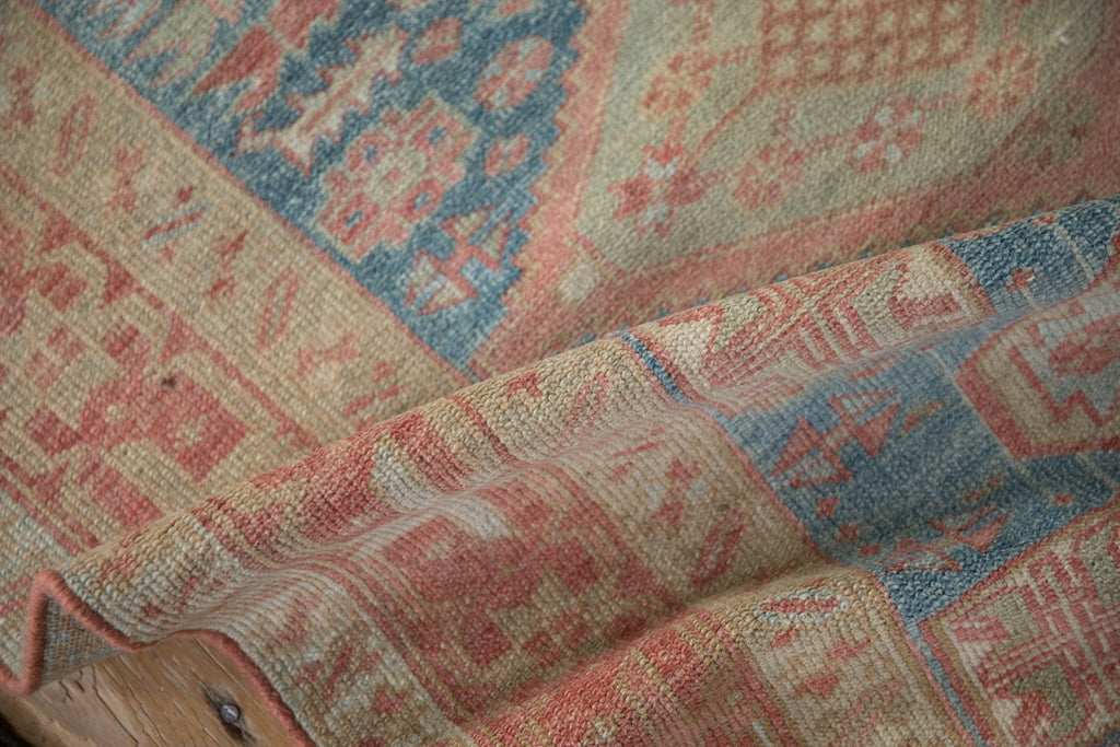 Corner and border detail