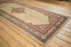 Corner and border detail