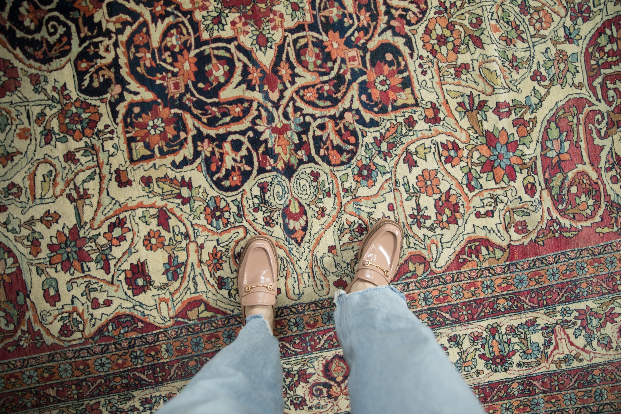 Full overhead view of Kerman carpet 9x10