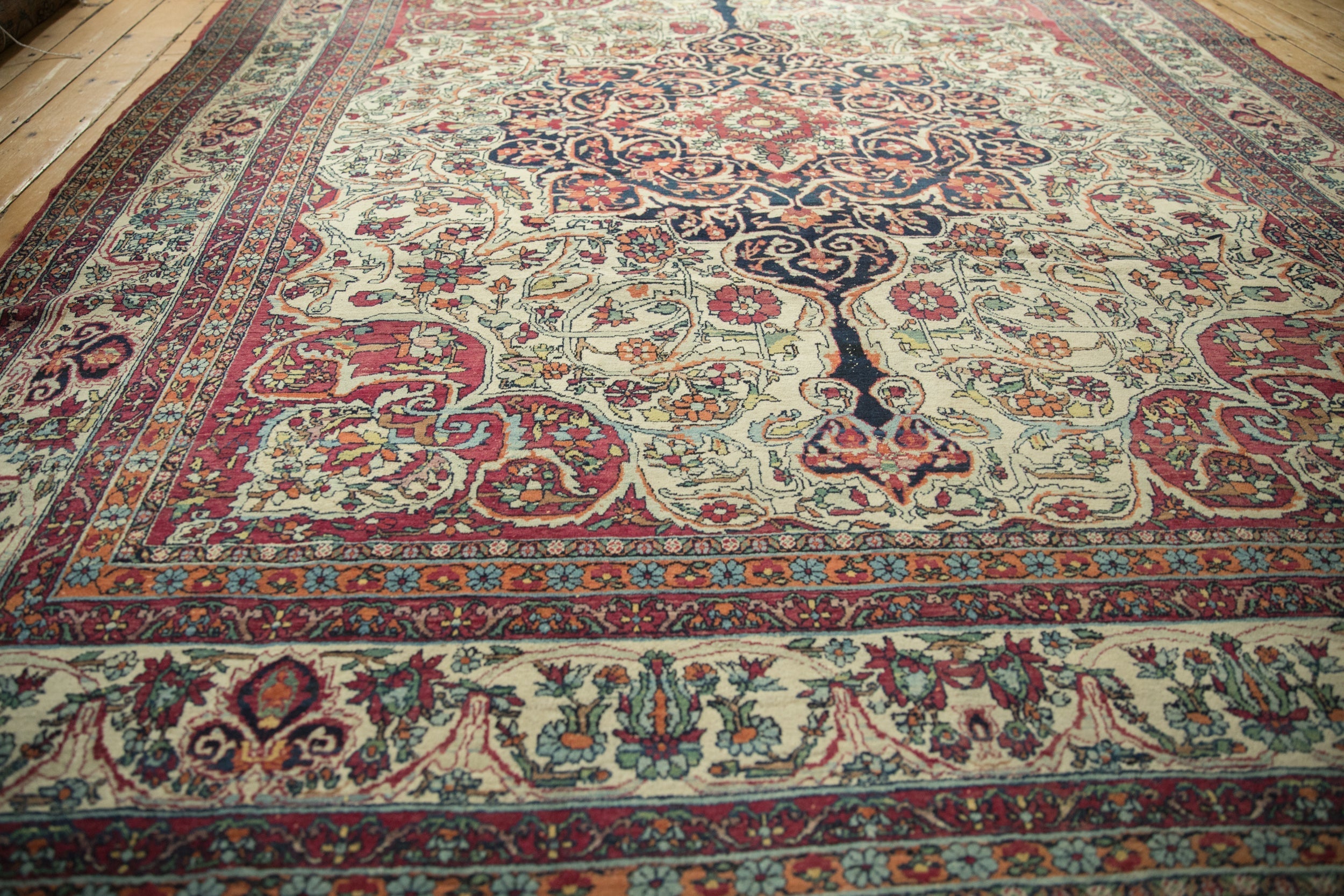 Full surface showing color and pattern flow