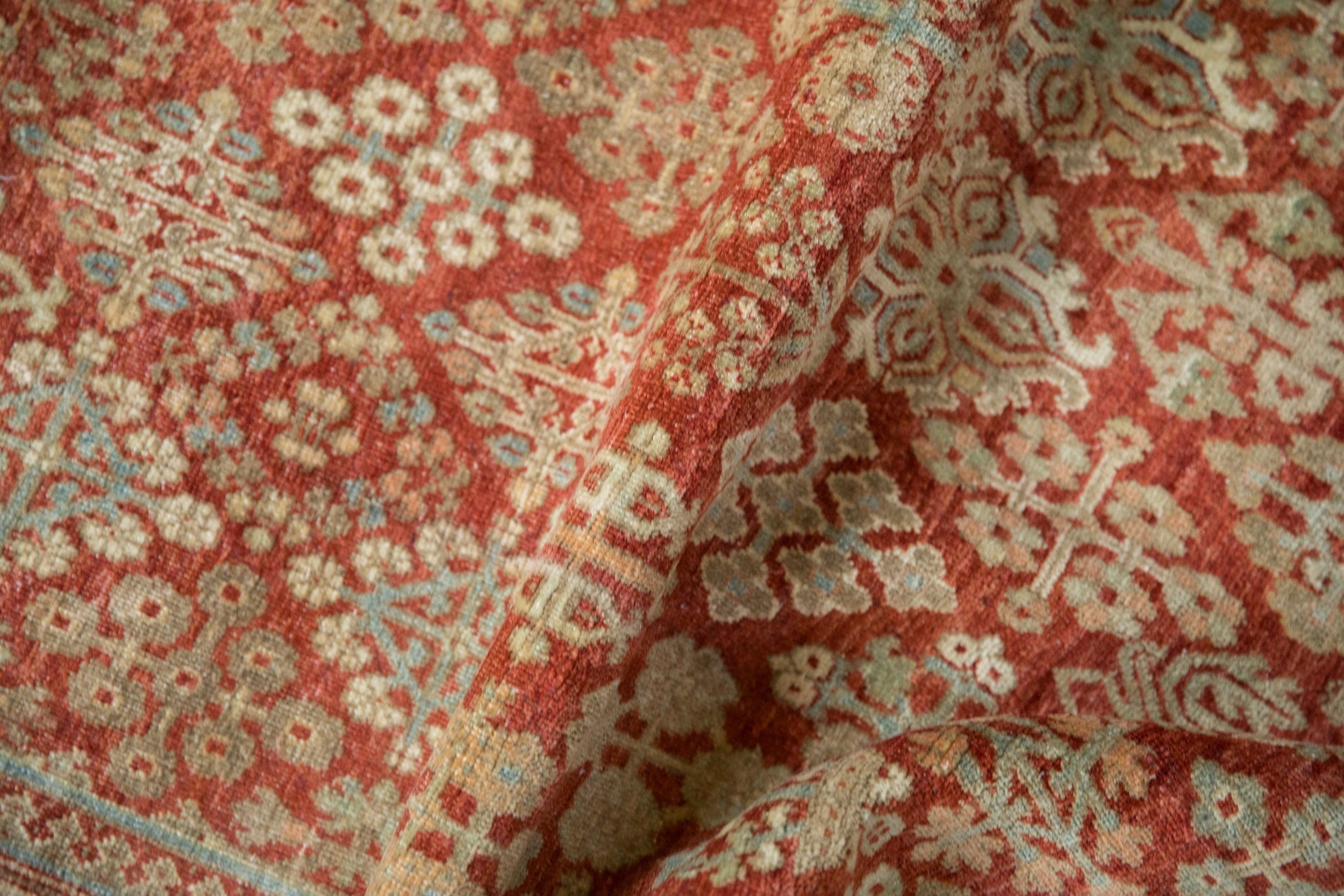 Edge and natural wear detail